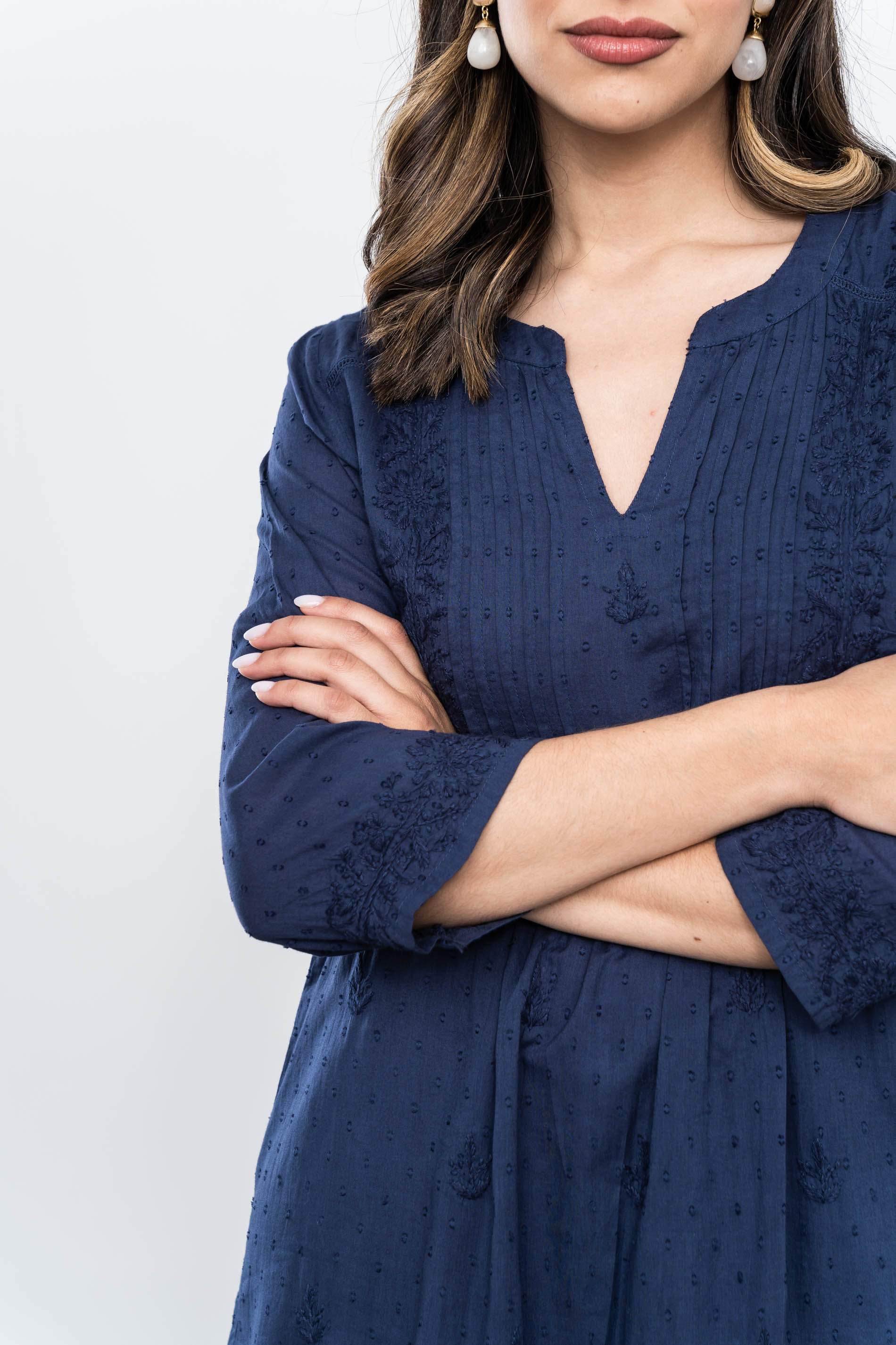 VESTIDO BORDADO JARETAS