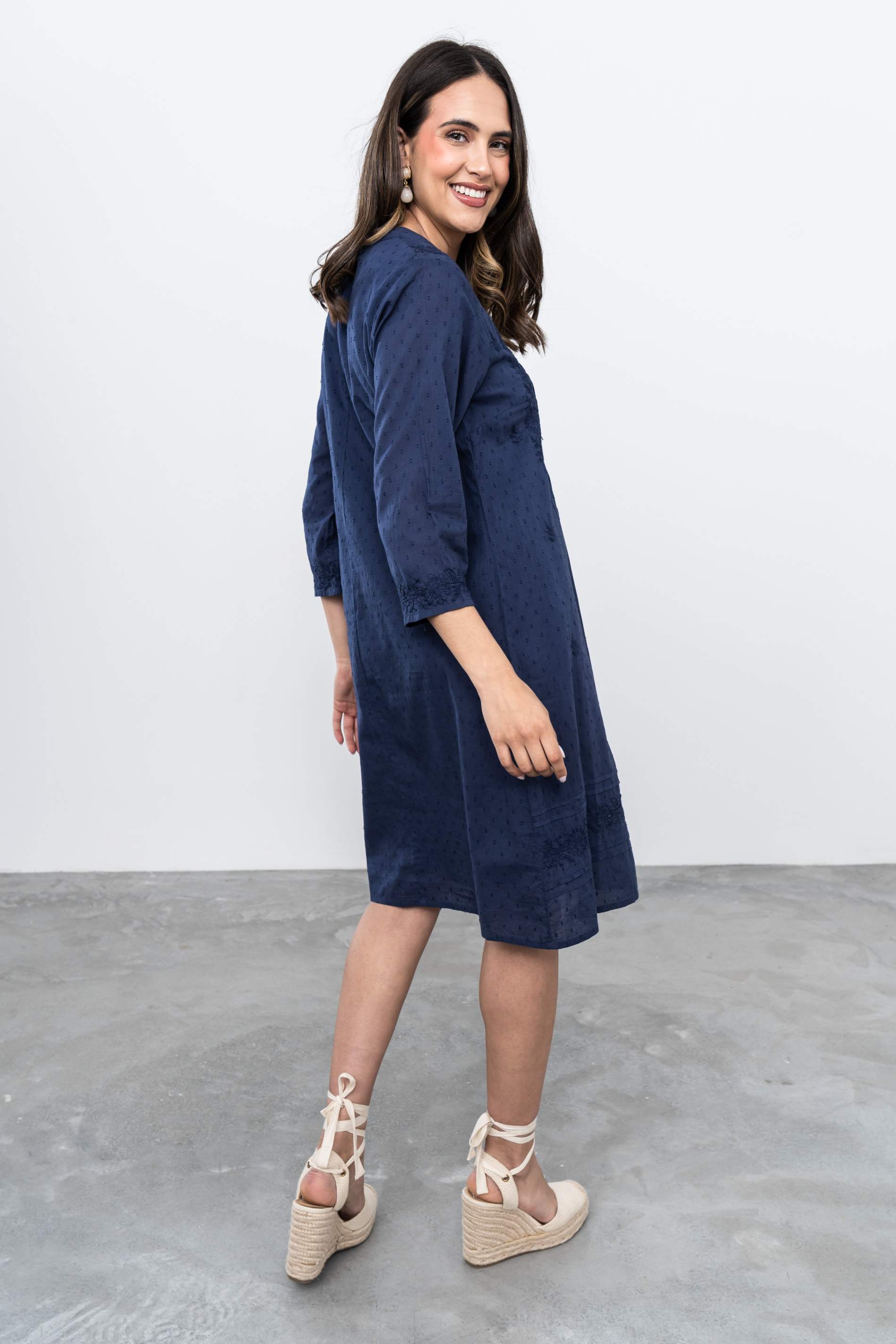 VESTIDO BORDADO JARETAS