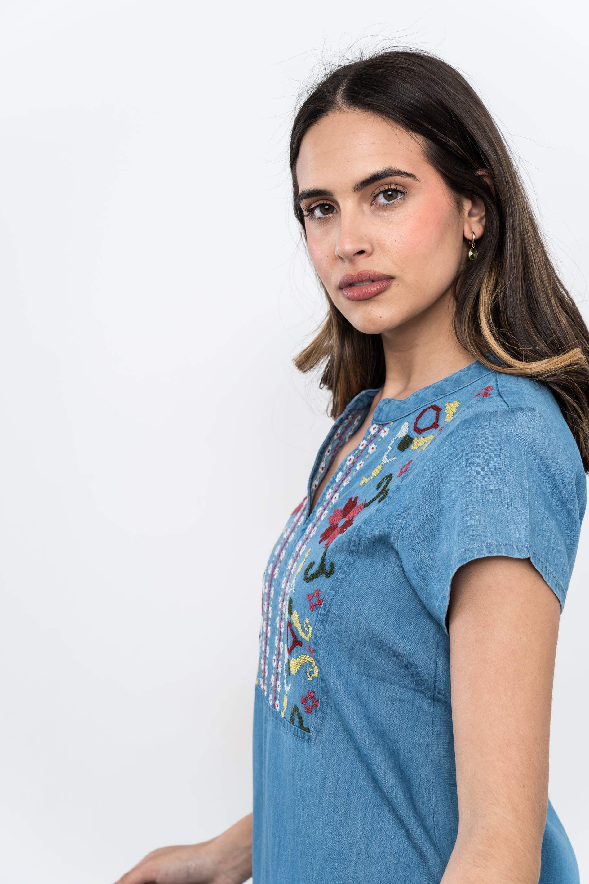 VESTIDO DENIM BORDADOS