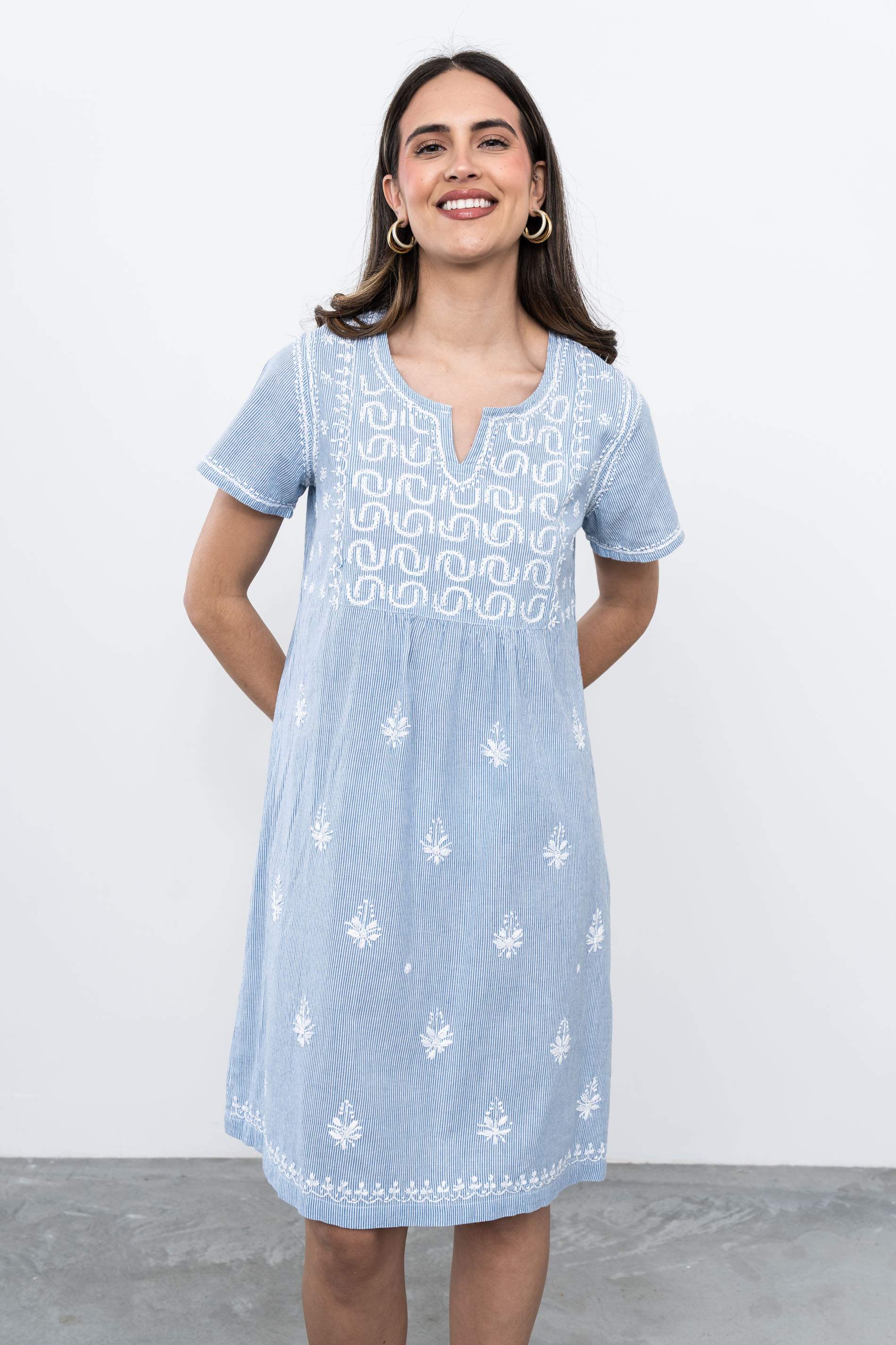 VESTIDO RAYAS BORDADO