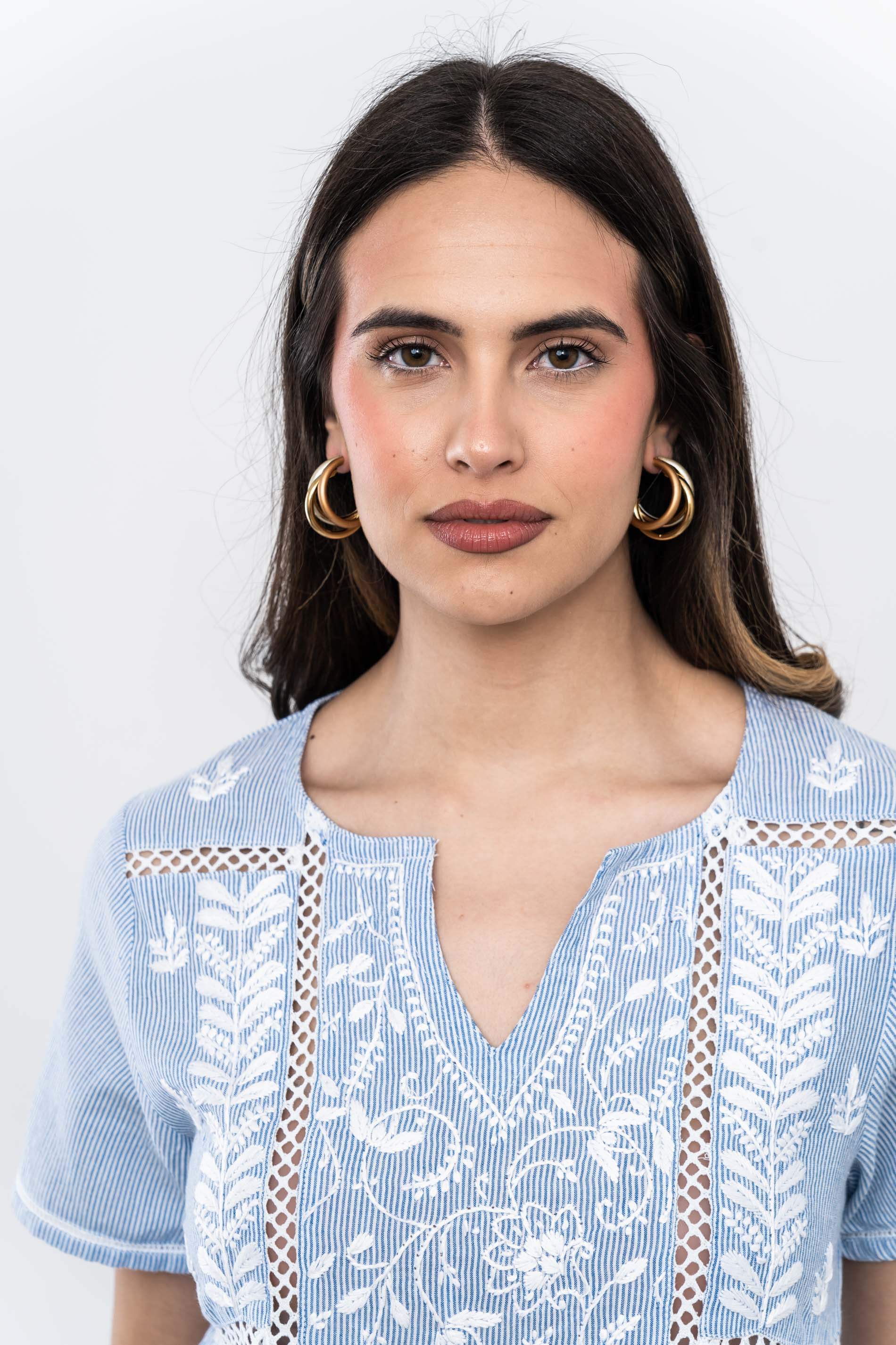 BLUSA RAYAS BORDADOS FLOR