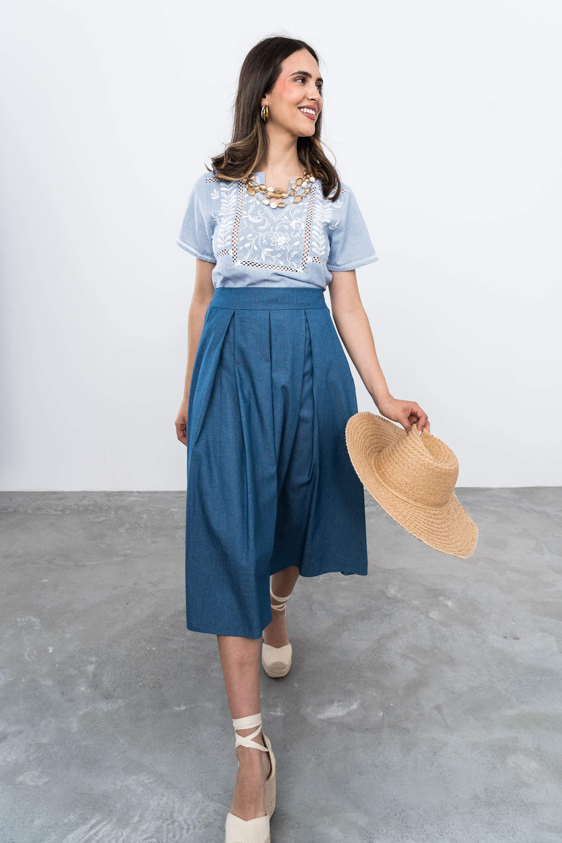 BLUSA RAYAS BORDADOS FLOR