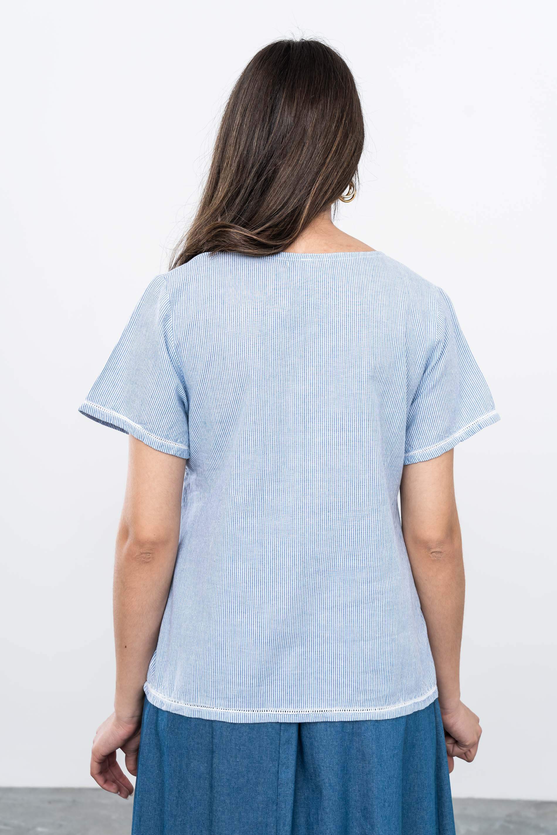 BLUSA RAYAS BORDADOS FLOR