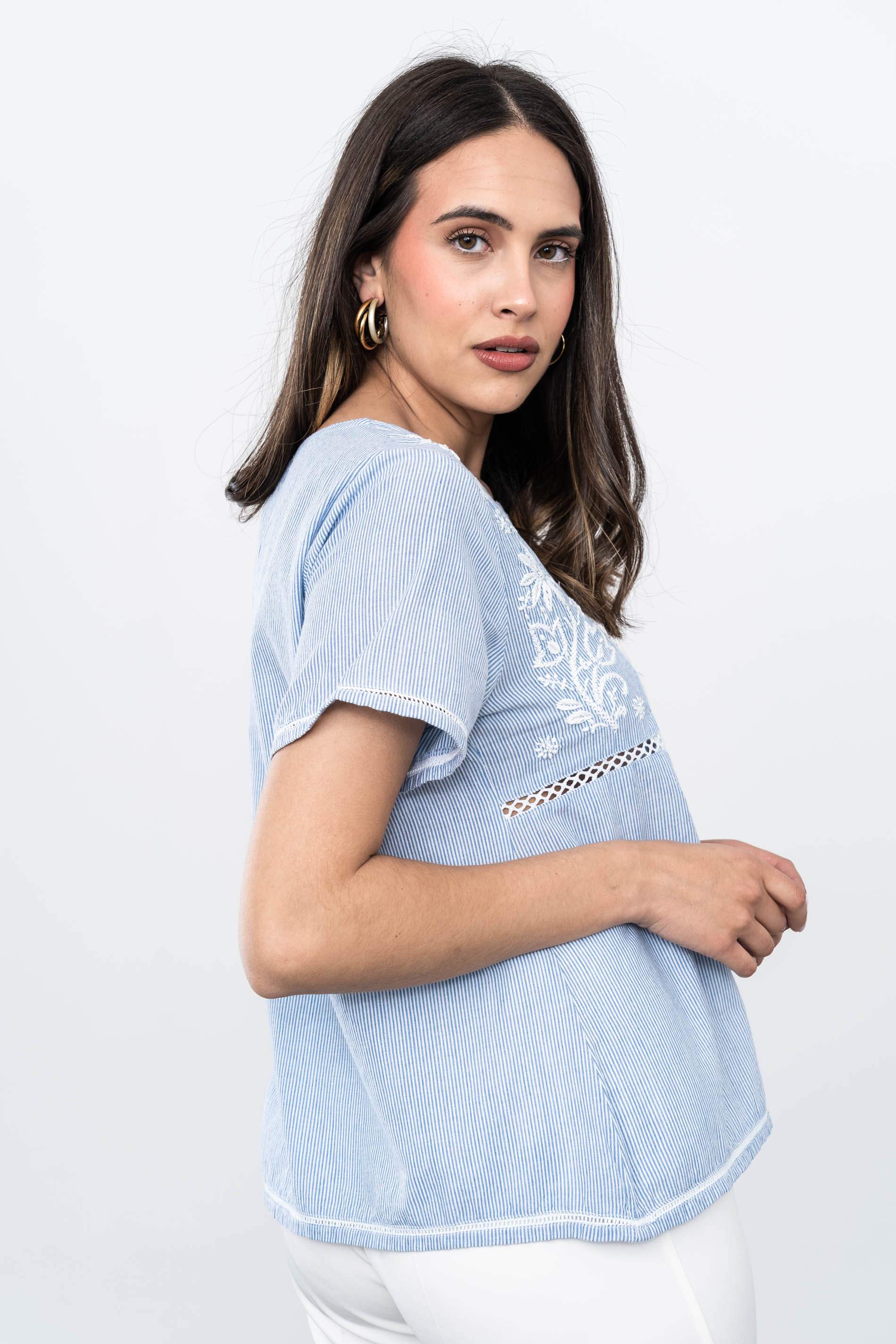 BLUSA RAYAS BORDADOS