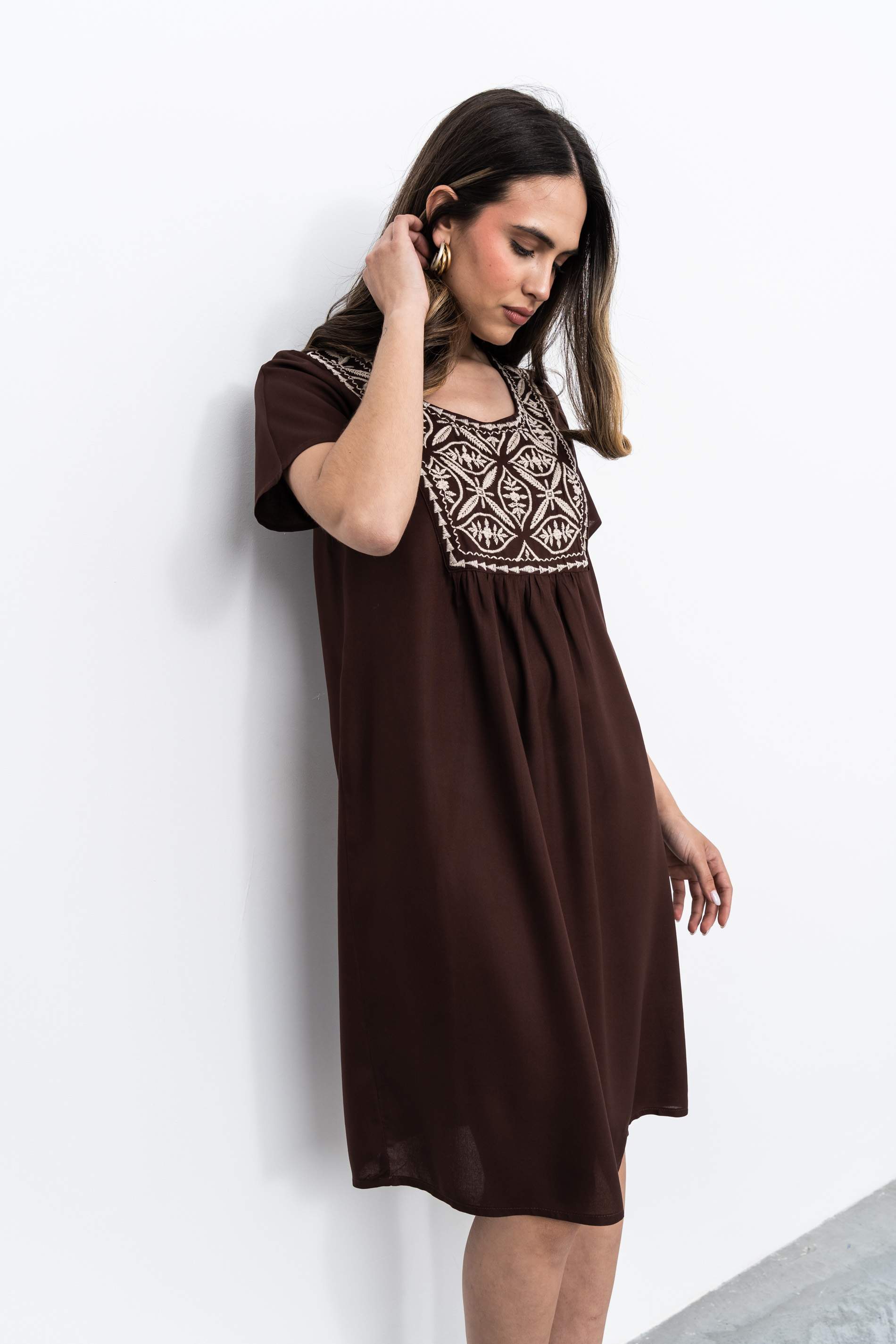 VESTIDO BORDADOS DELANTERO