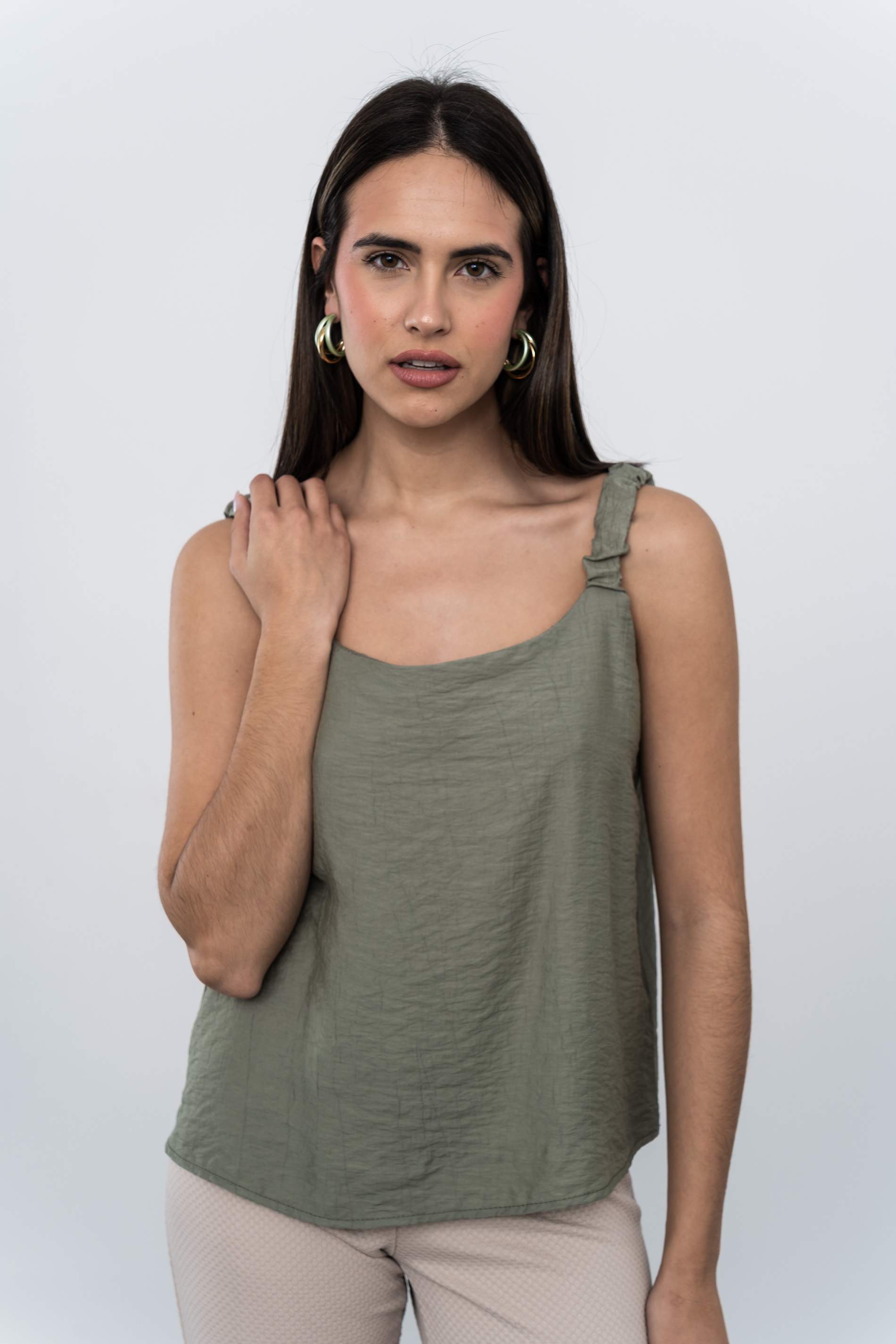 TOP TIRANTE FRUNCIDO KAKI