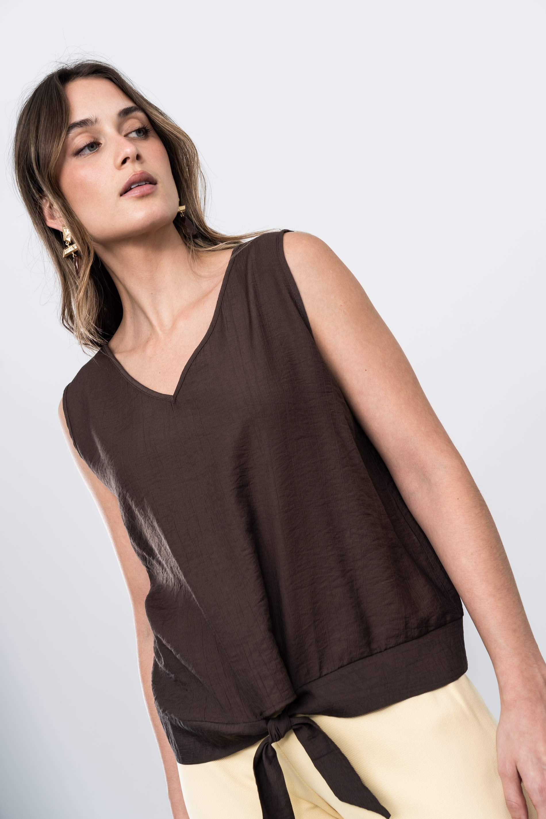 TOP DETALLE NUDO CHOCOLATE