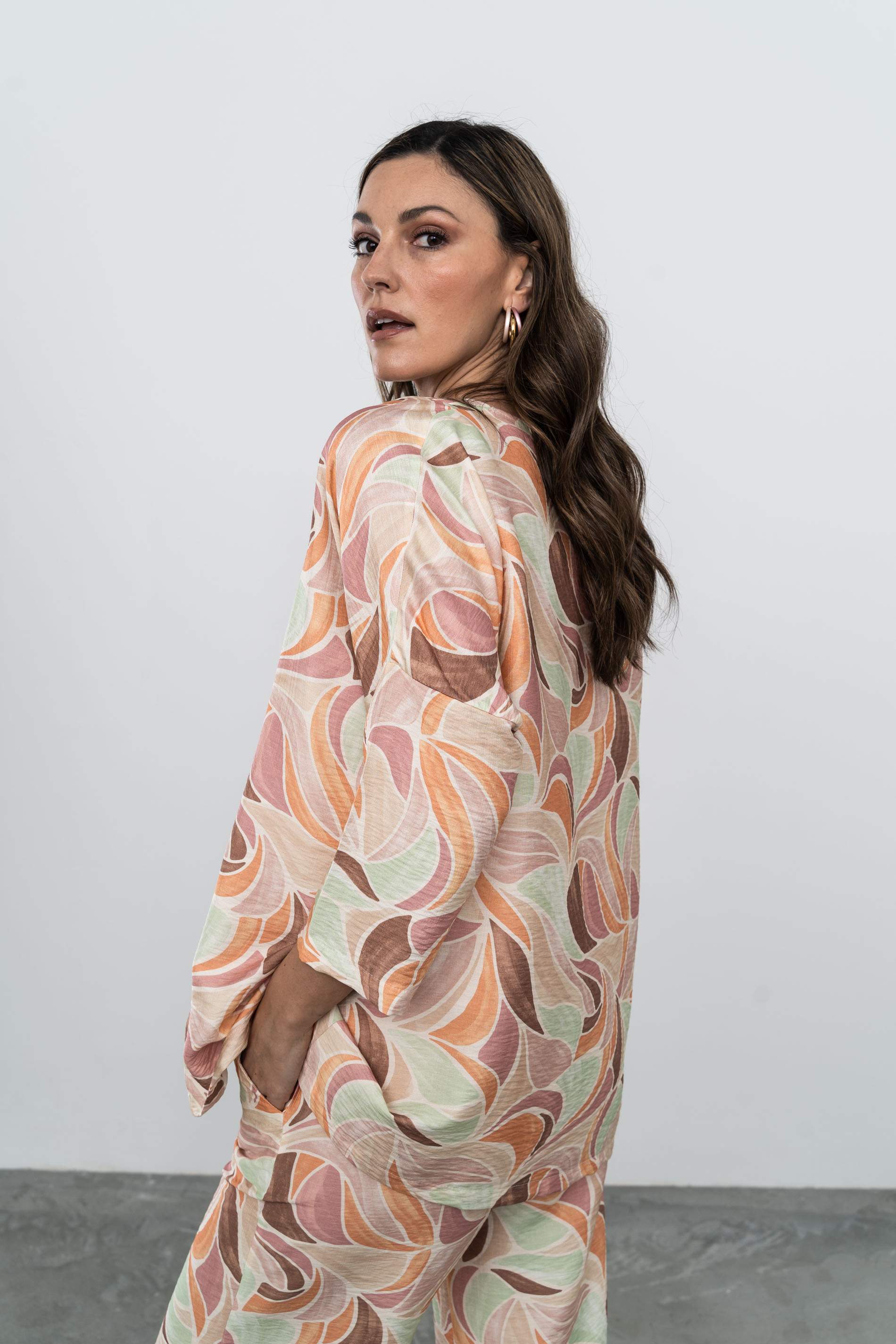 KIMONO HOJAS GEOMÉTRICOS