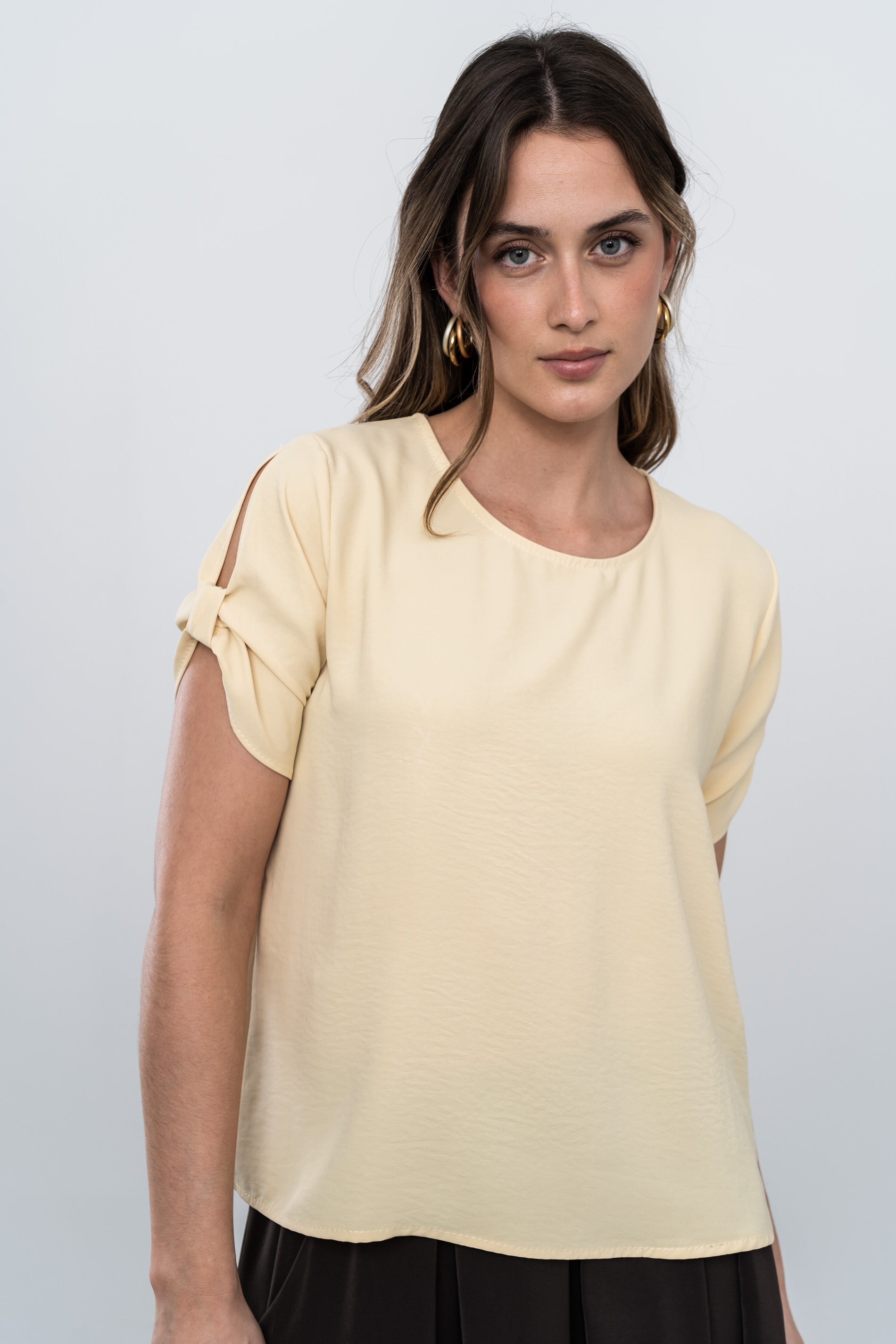 BLUSA MANGA CORTA RECOGIDA VAINILLA