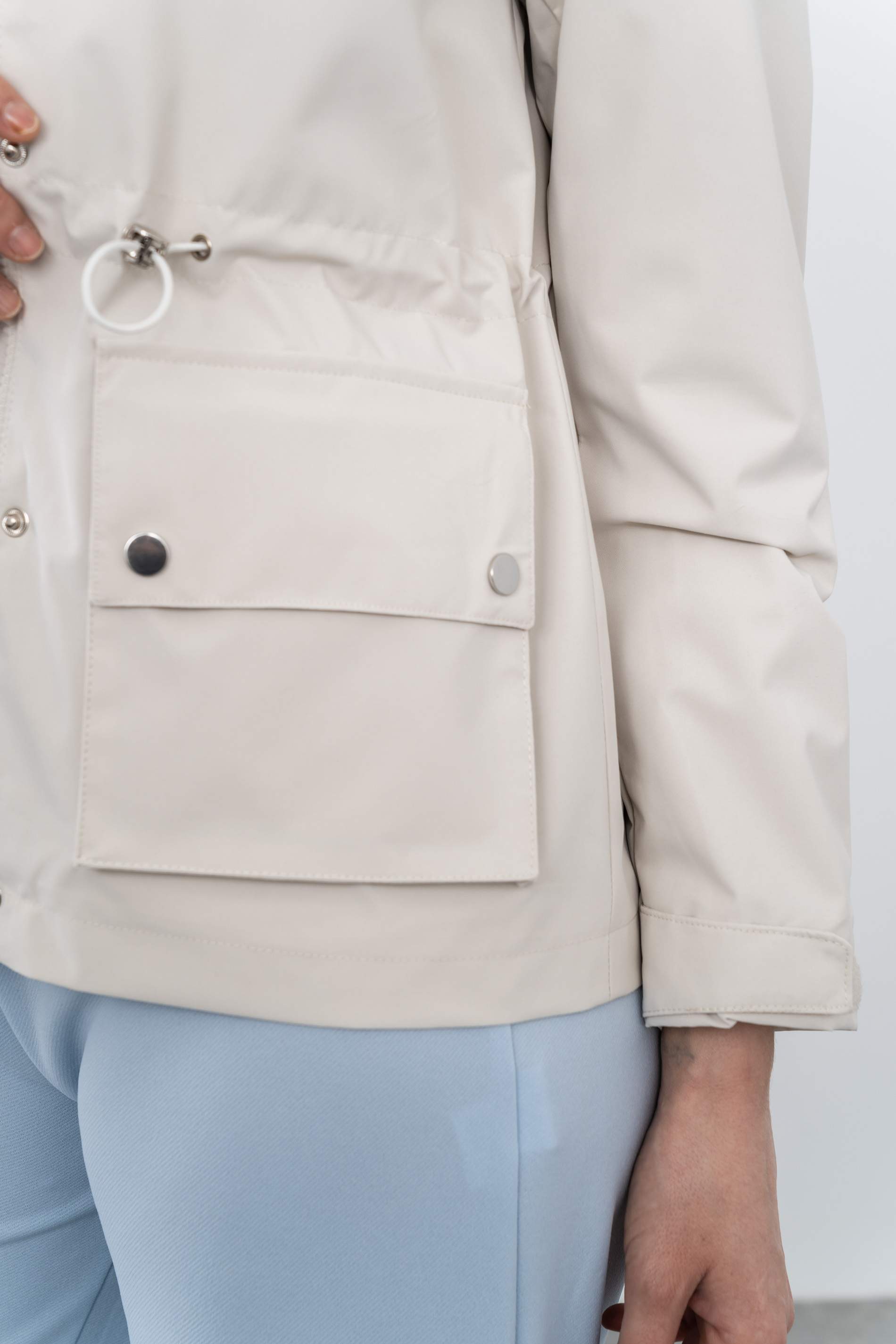 CORTAVIENTOS BOLSILLOS BEIGE