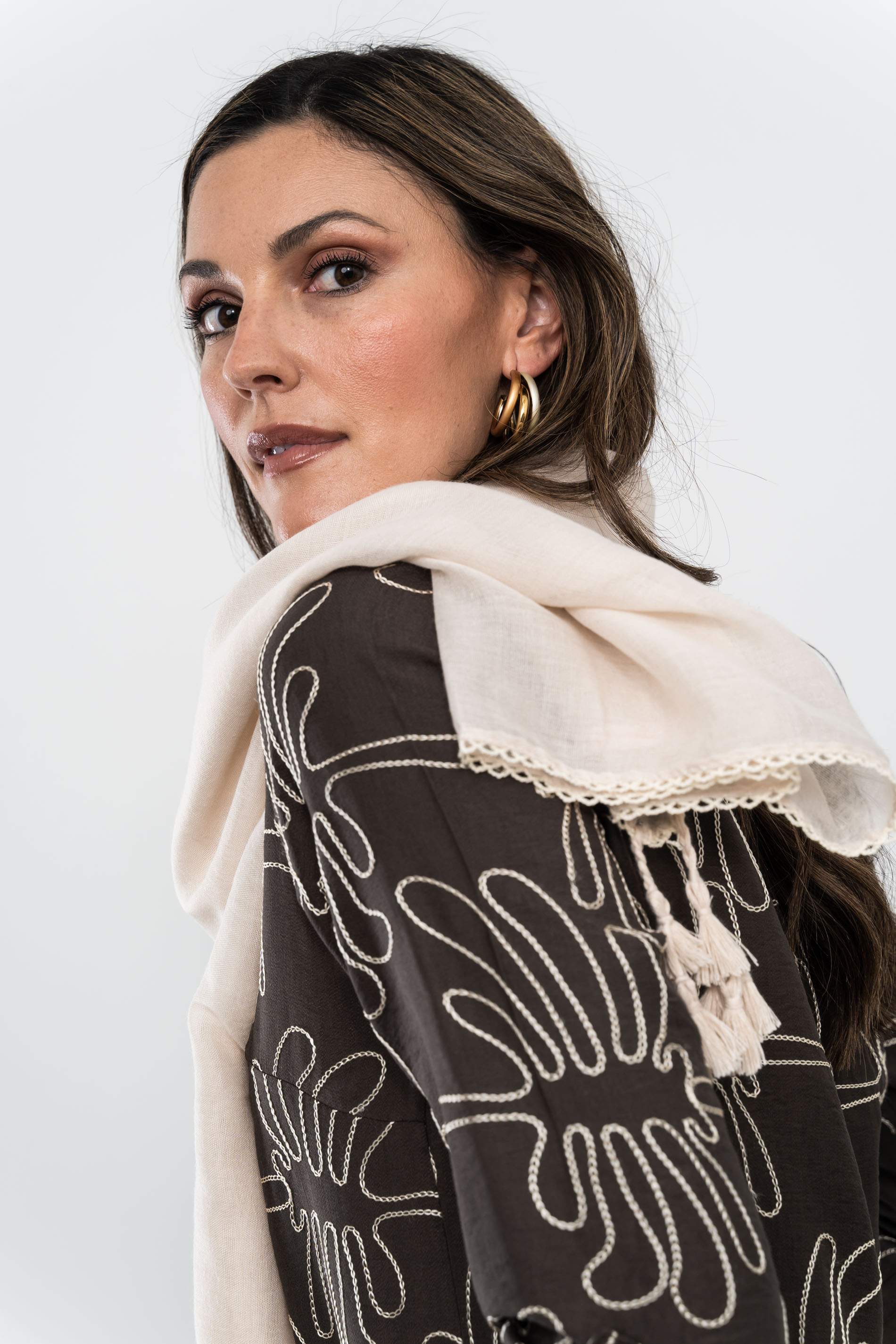 FOULARD POMPONES BEIGE