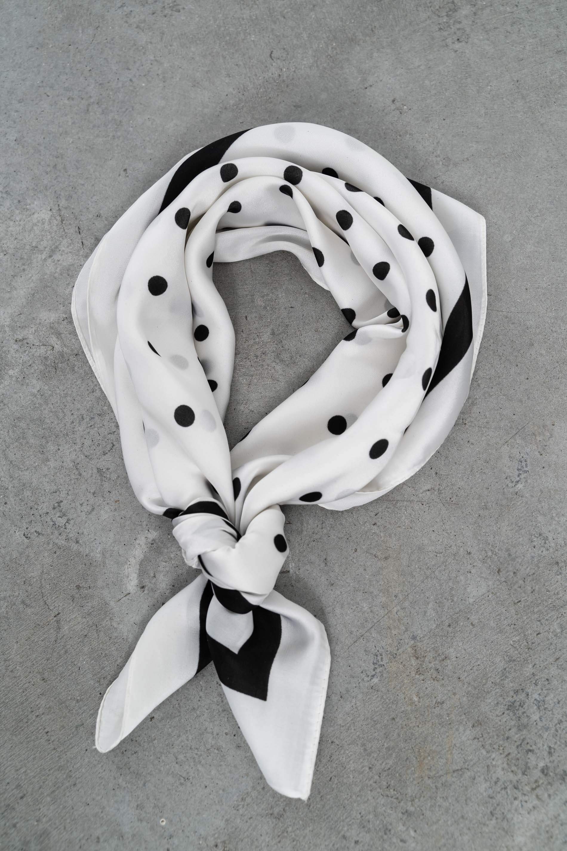 PAÑUELO EFECTO SEDA TOPOS