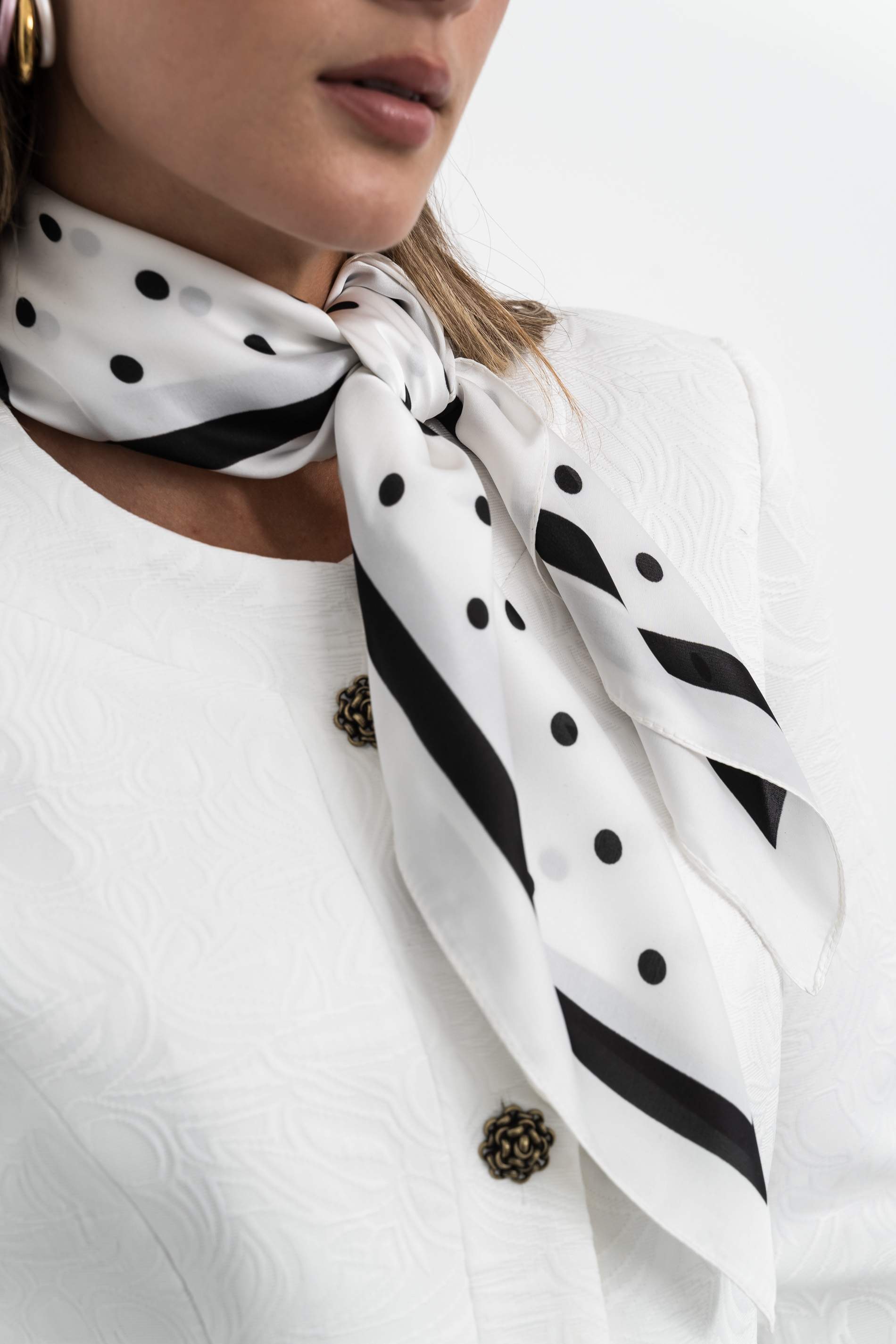 PAÑUELO EFECTO SEDA TOPOS