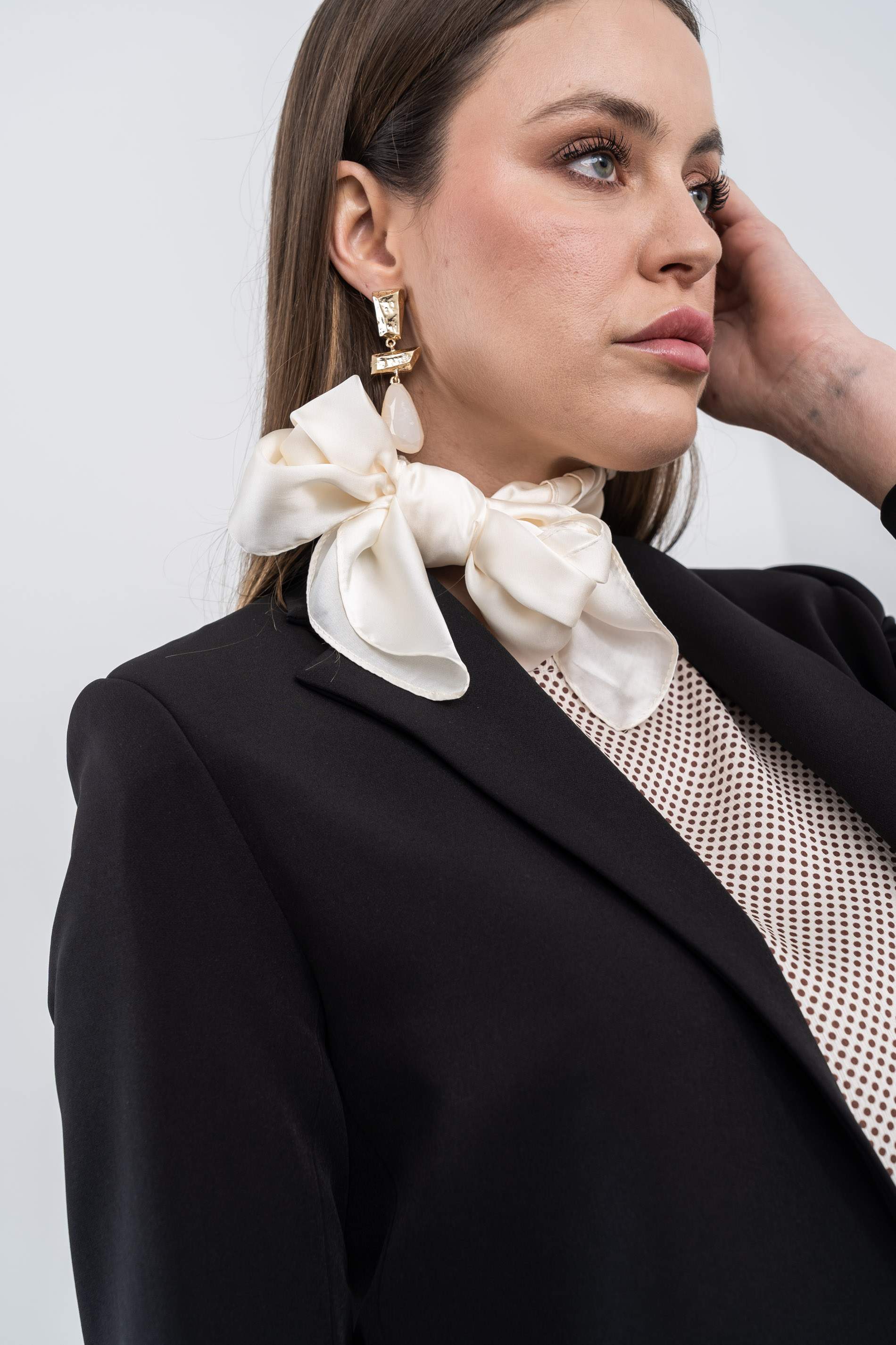 PAÑUELO EFECTO SEDA CRUDO