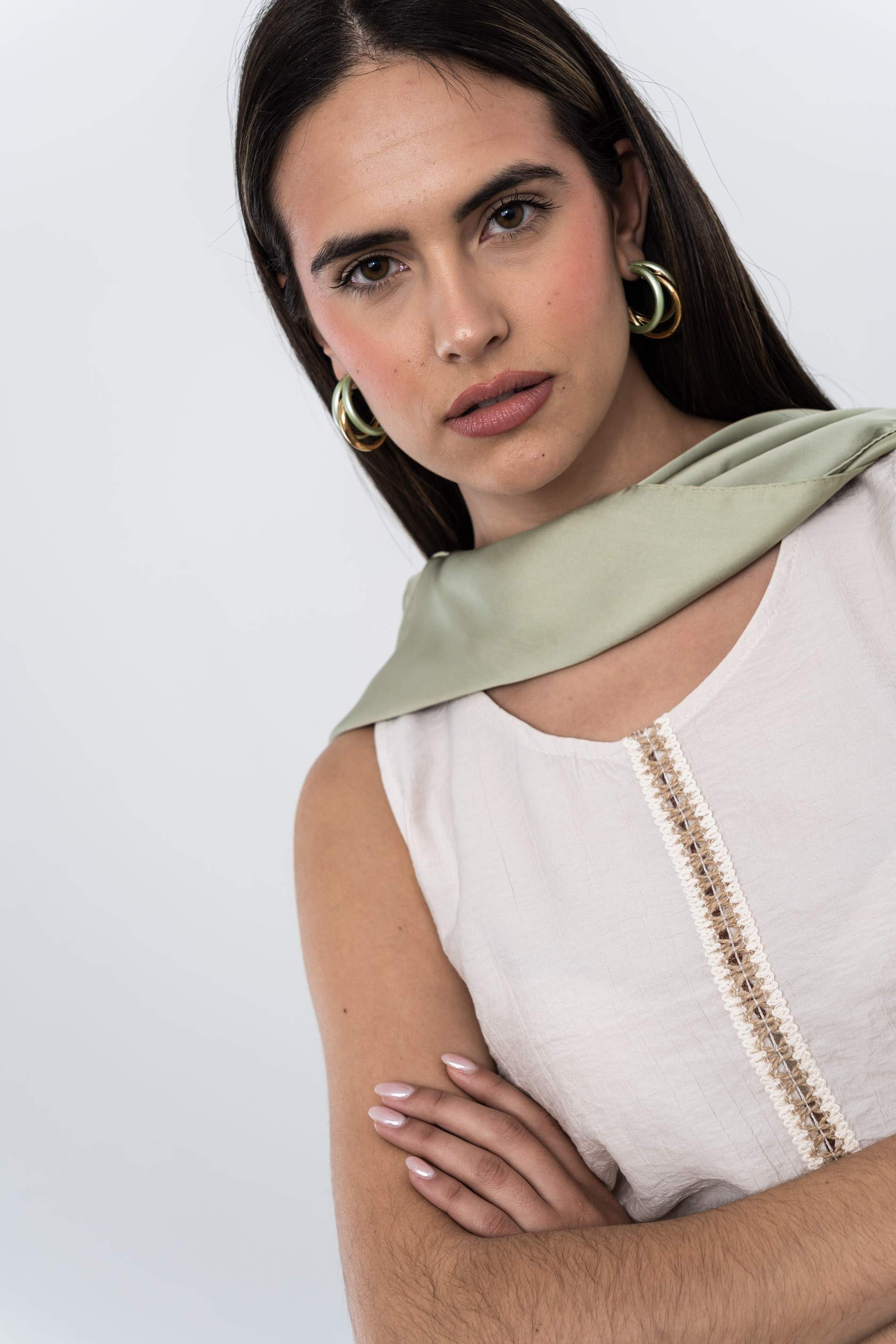 PAÑUELO EFECTO SEDA OLIVA