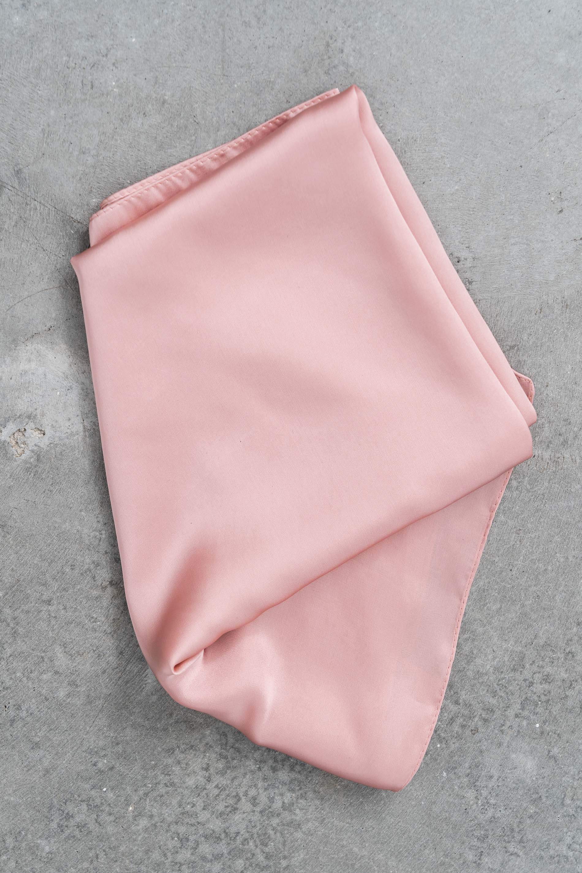 PAÑUELO EFECTO SEDA ROSA