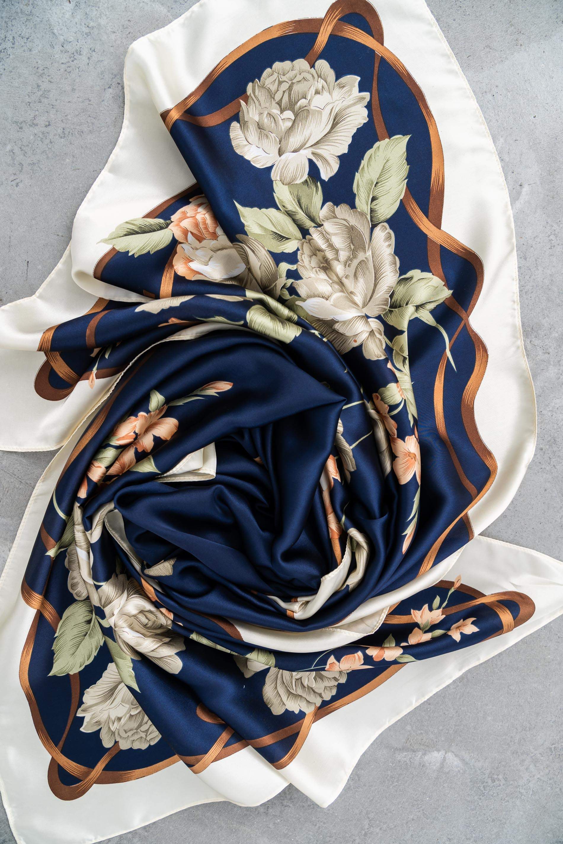 FOULARD EFECTO SEDA FLOR