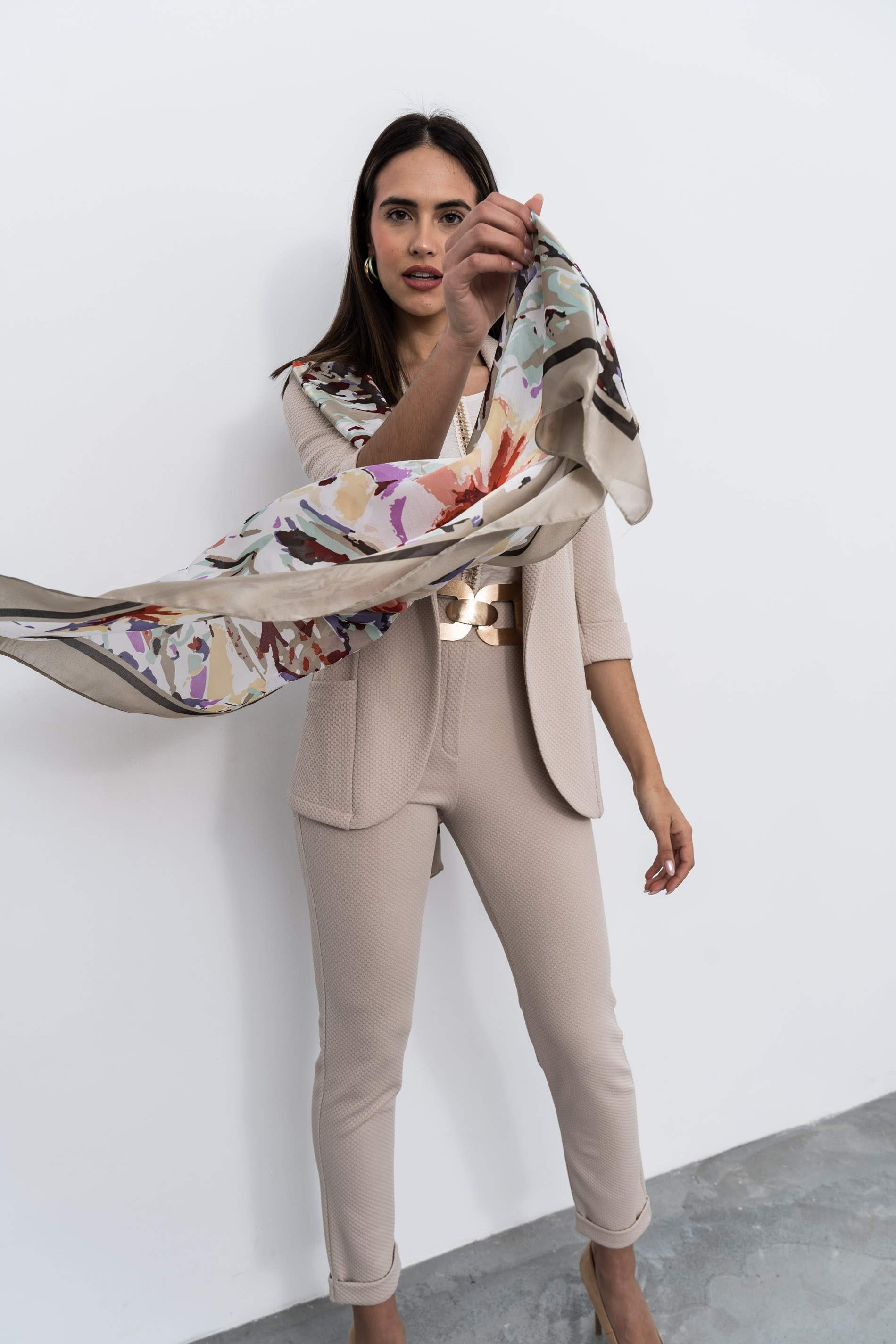 FOULARD EFECTO SEDA TRAZOS BEIGE