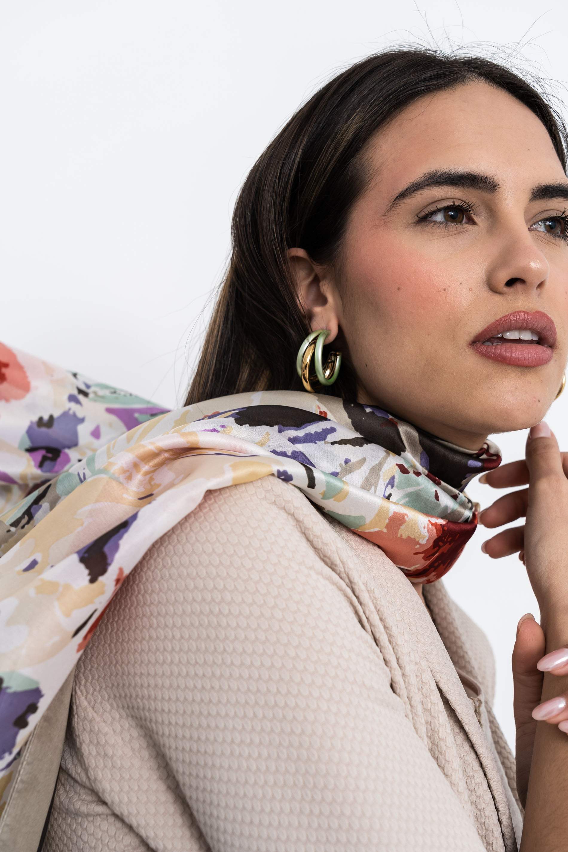 FOULARD EFECTO SEDA TRAZOS BEIGE