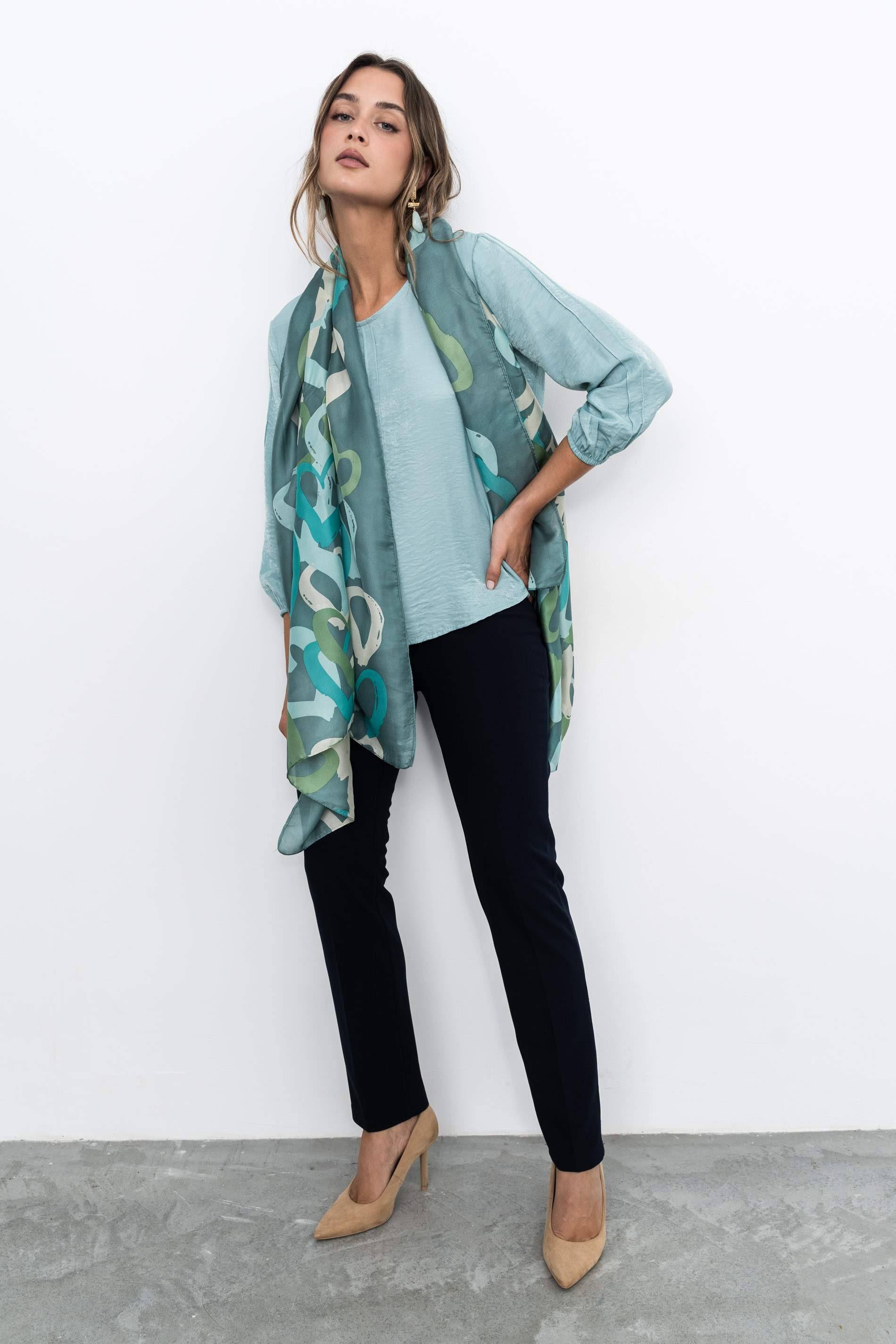 FOULARD EFECTO SEDA CORAZONES VERDE