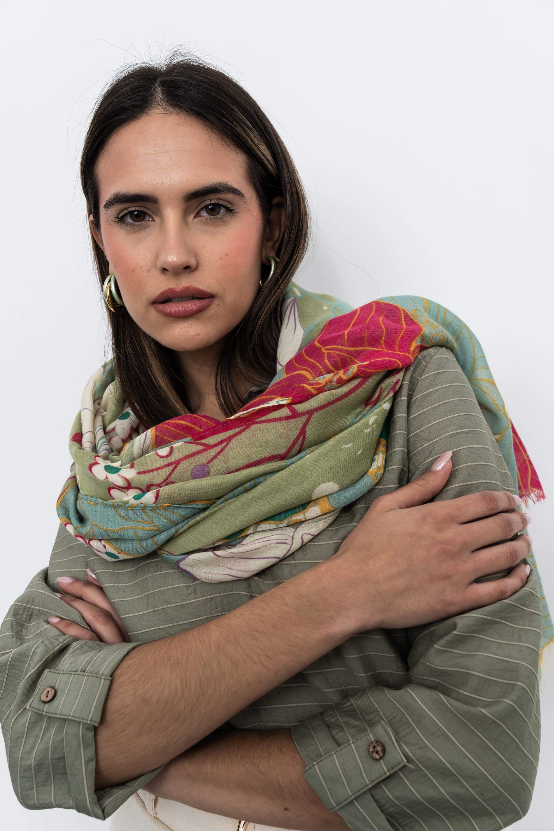 FOULARD FLORES COMBINADAS VERDE