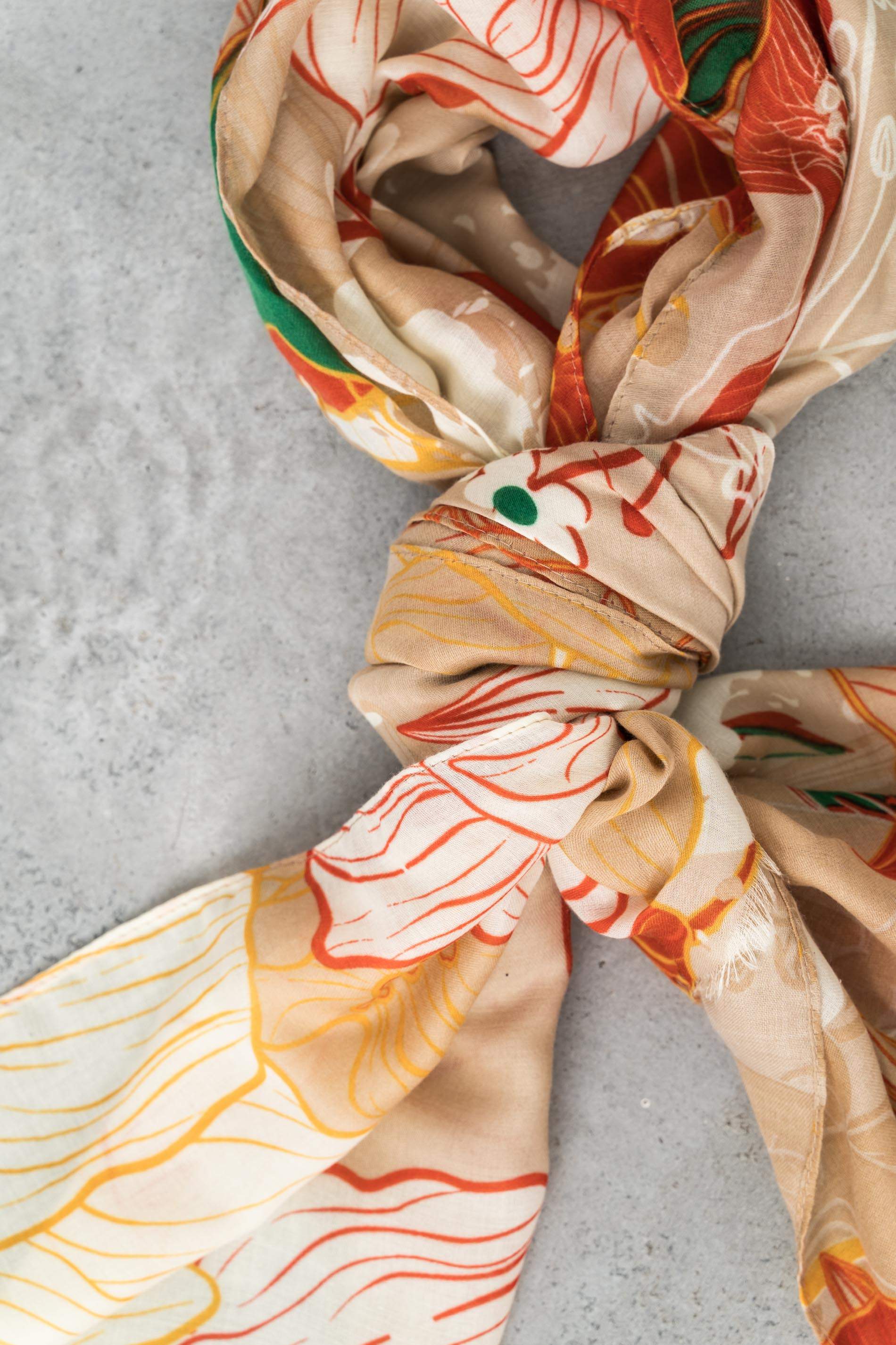 FOULARD FLORES COMBINADAS BEIGE