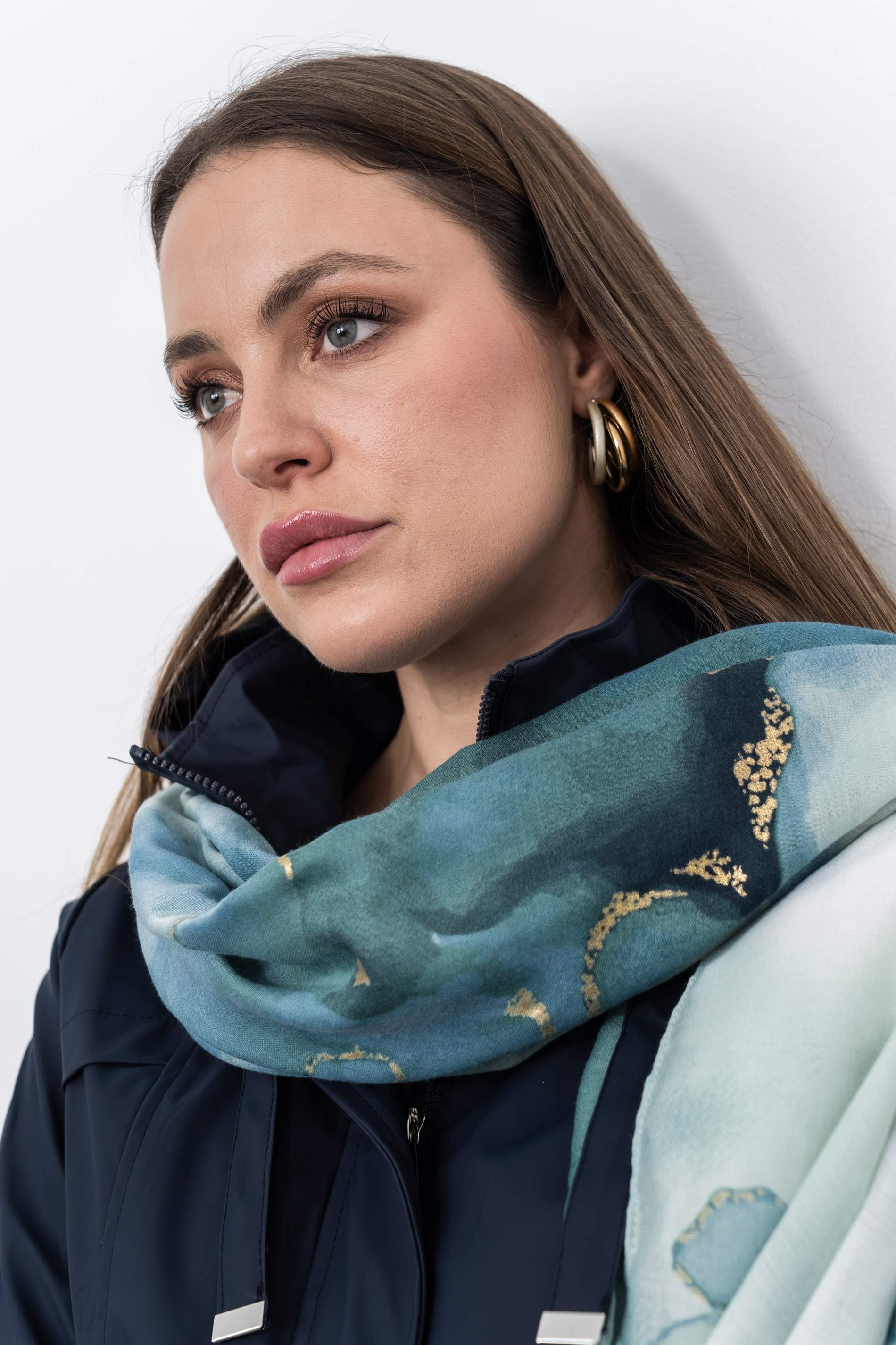 FOULARD FLOR DETALLE ORO VERDE