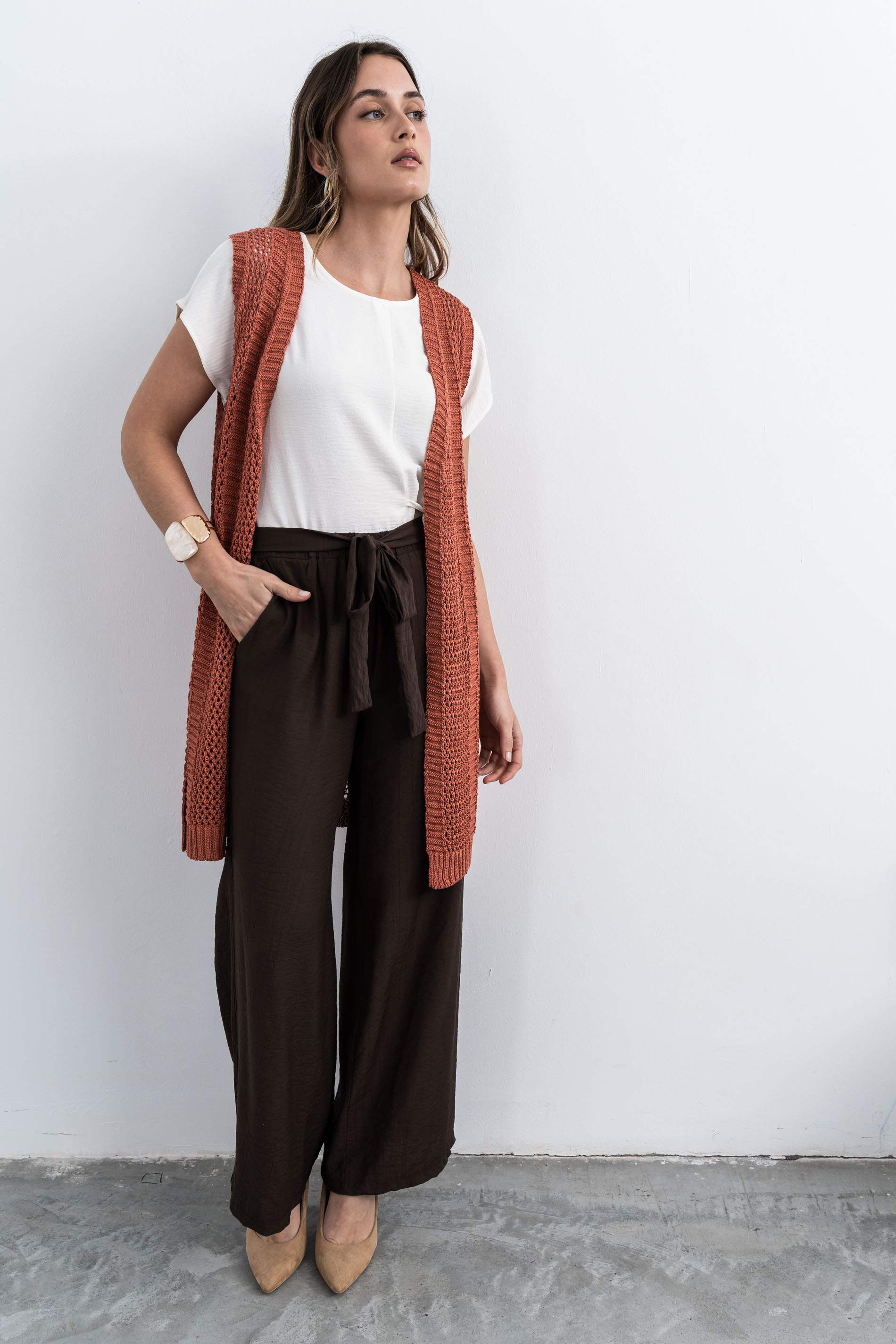 CHALECO TIRAS CALADOS TEJA