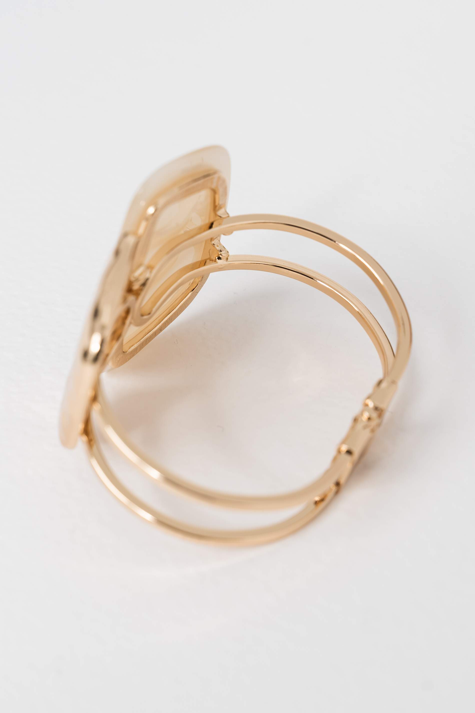 BRAZALETE PIEDRA ANACARADO MARFIL