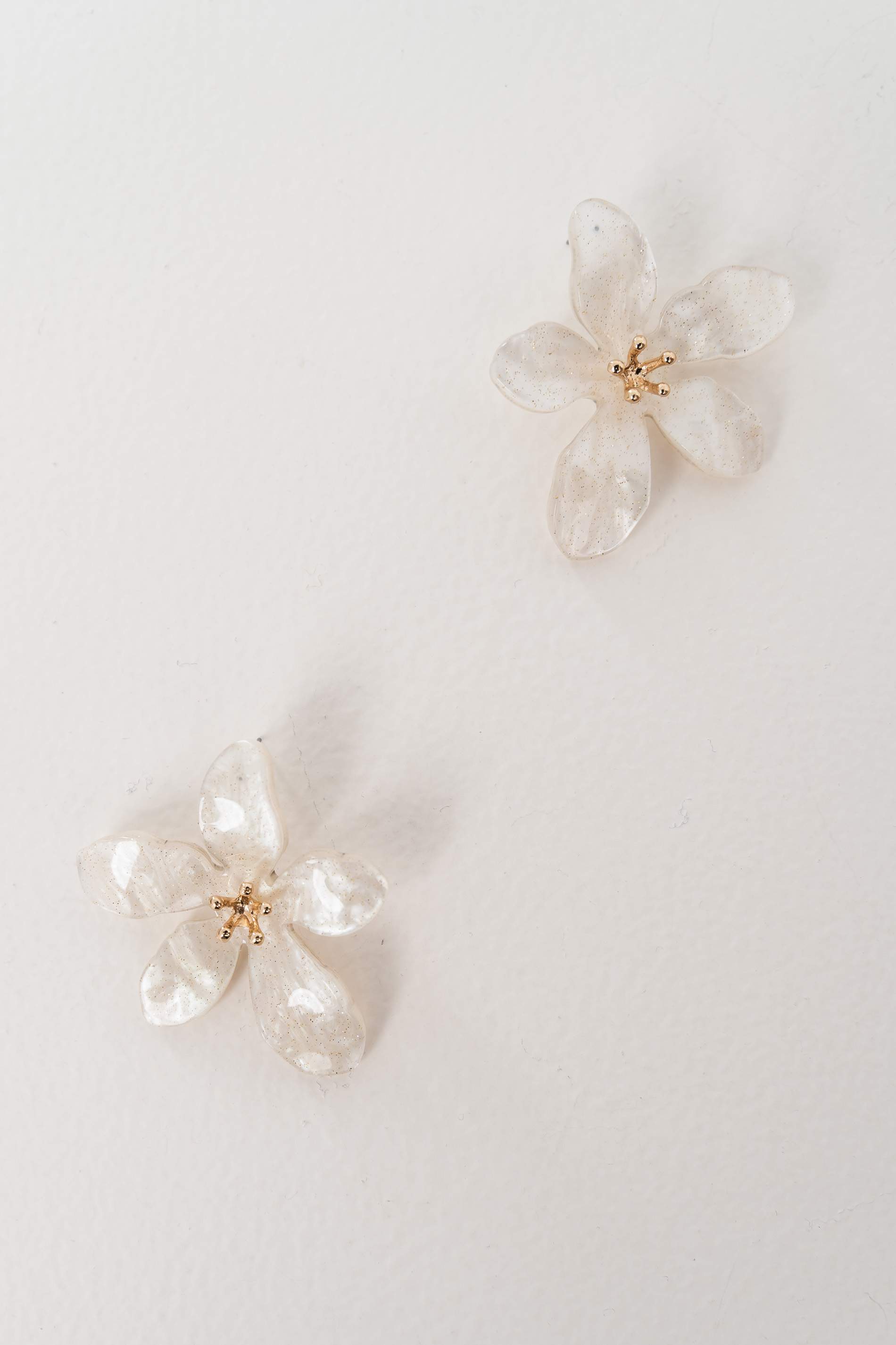 PENDIENTE FLOR RESINA