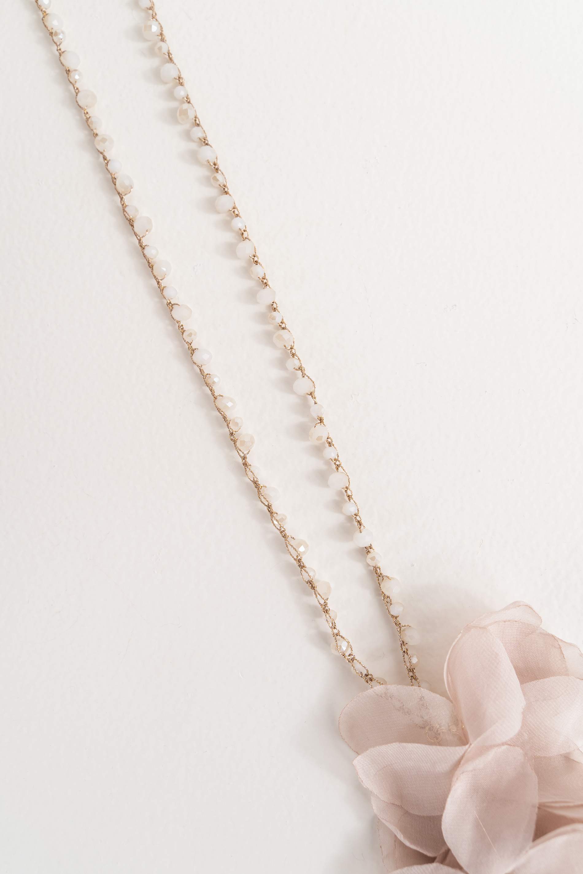 COLLAR CRISTALES FLOR