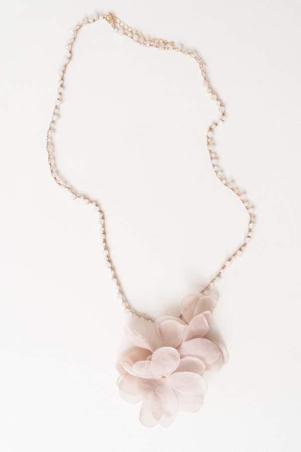 COLLAR CRISTALES FLOR