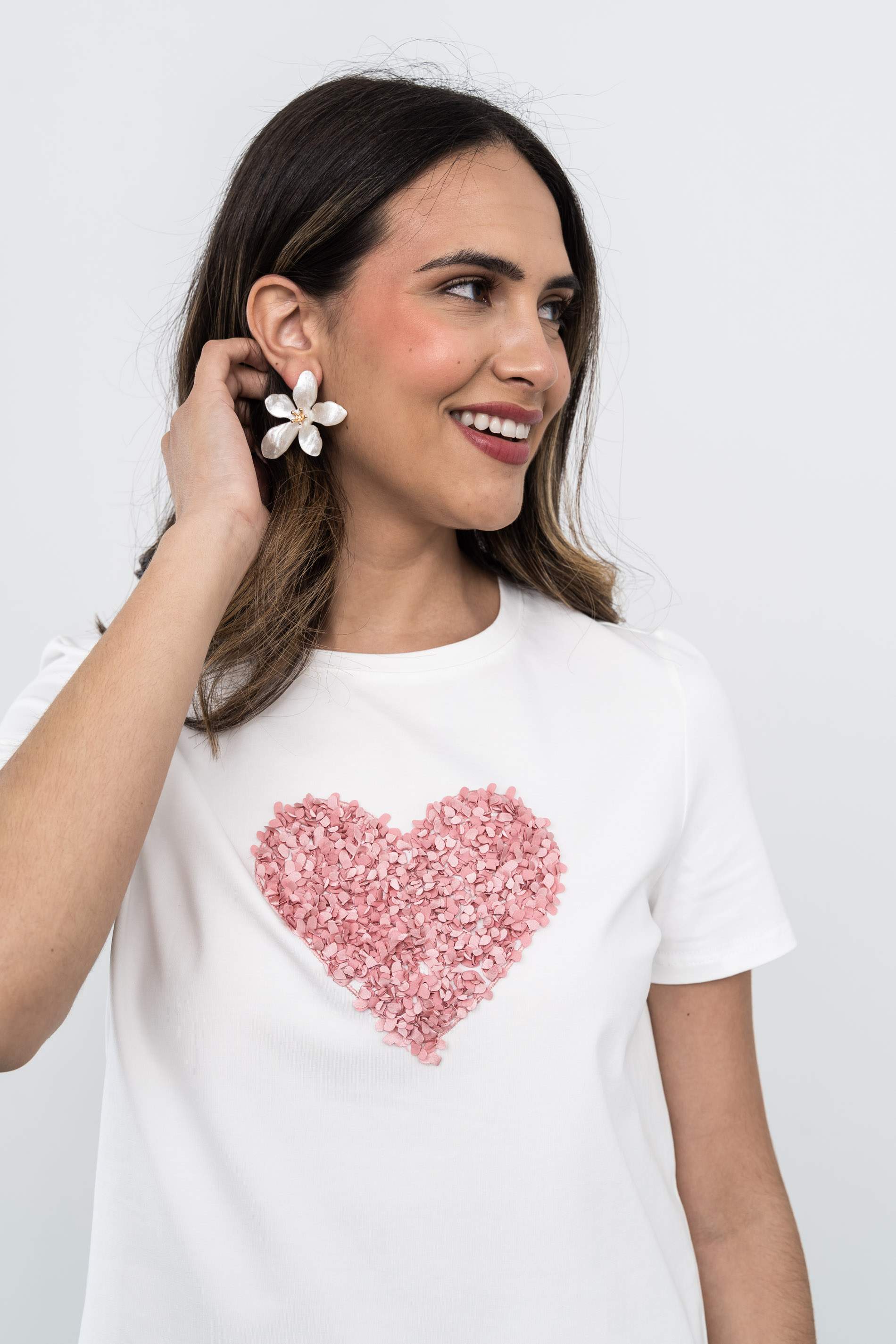 CAMISETA CORAZÓN HOJAS ROSA