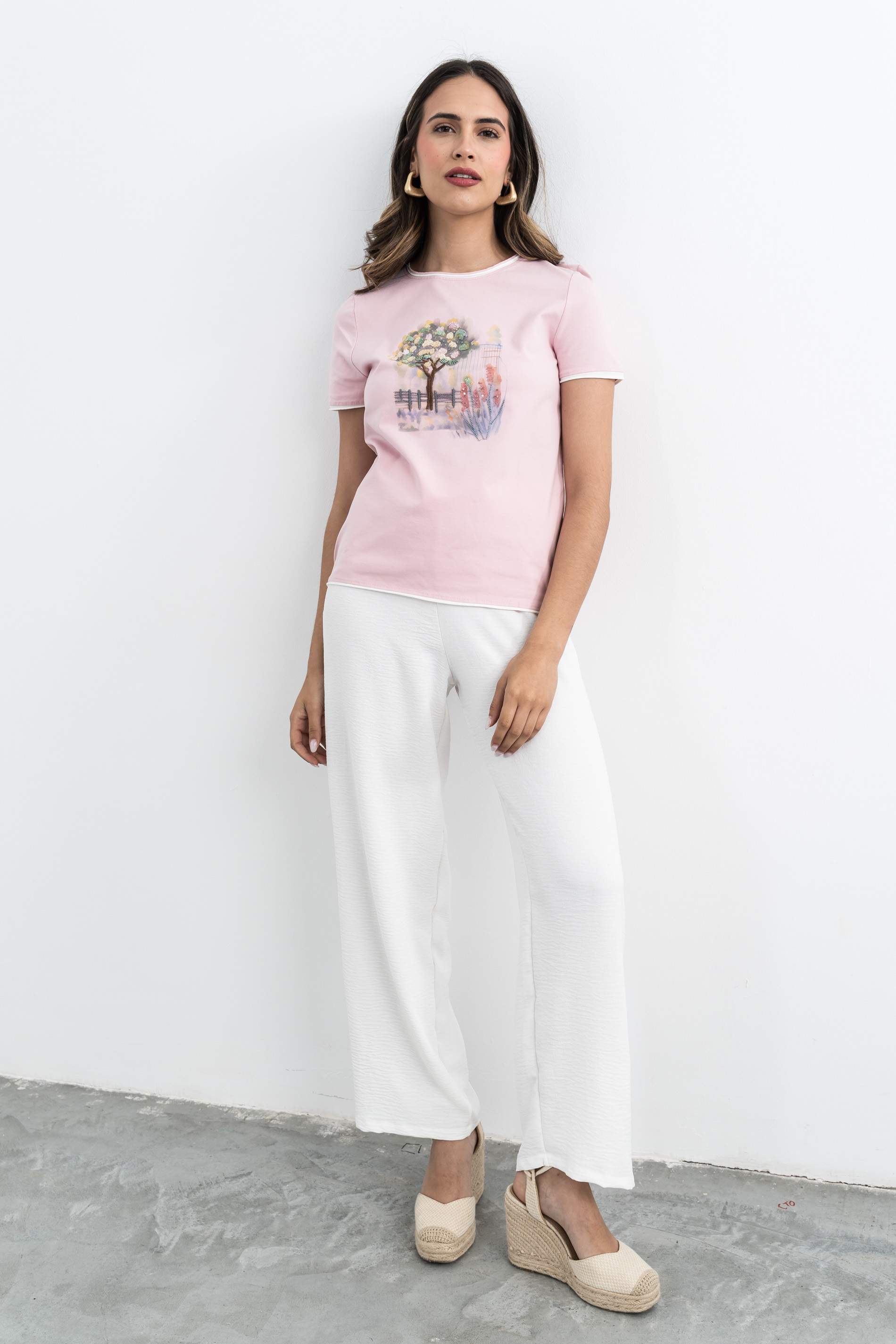 CAMISETA ÁRBOL BORDADO ROSA