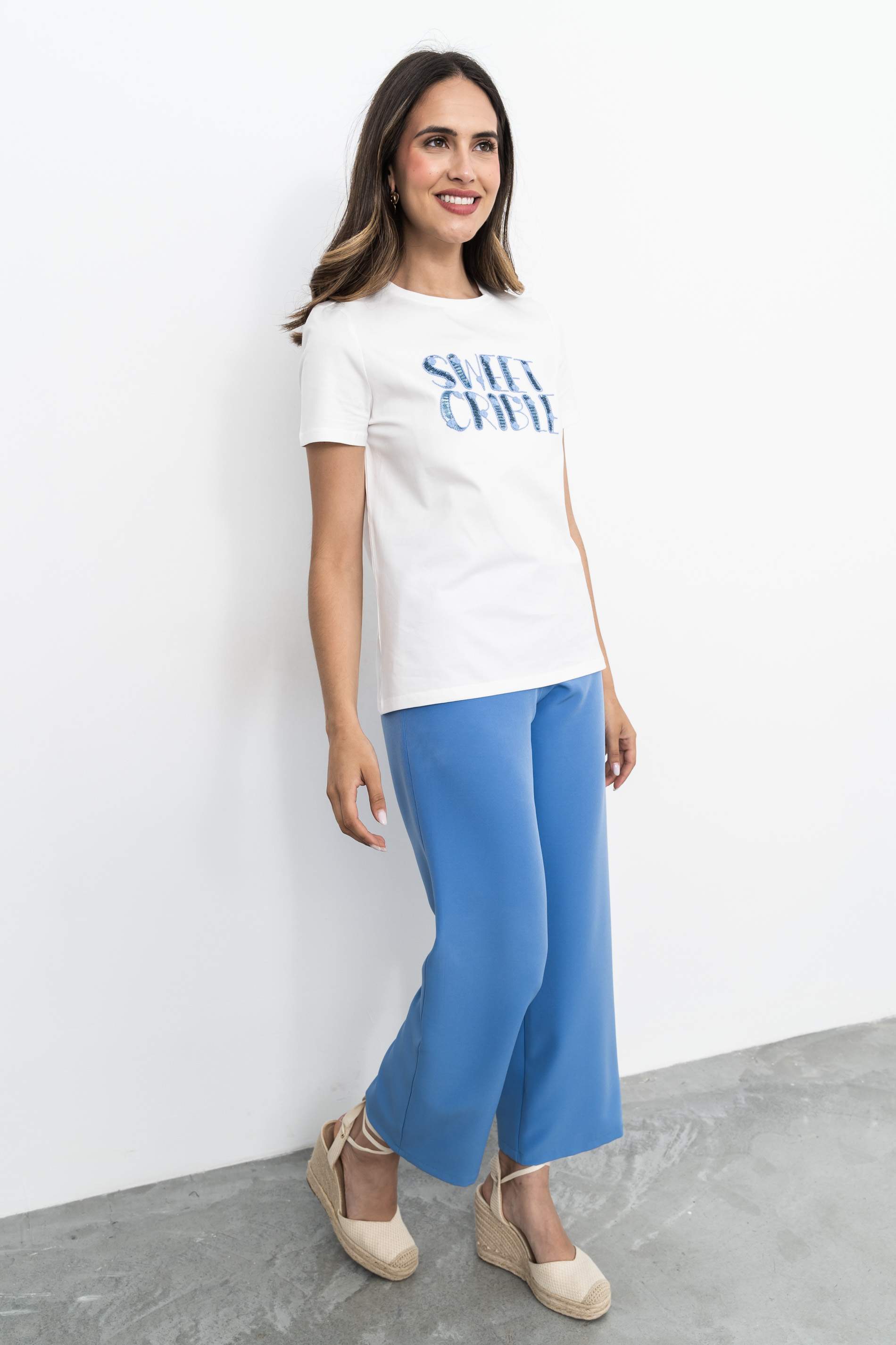 CAMISETA BORDADO SWEET CRUDO