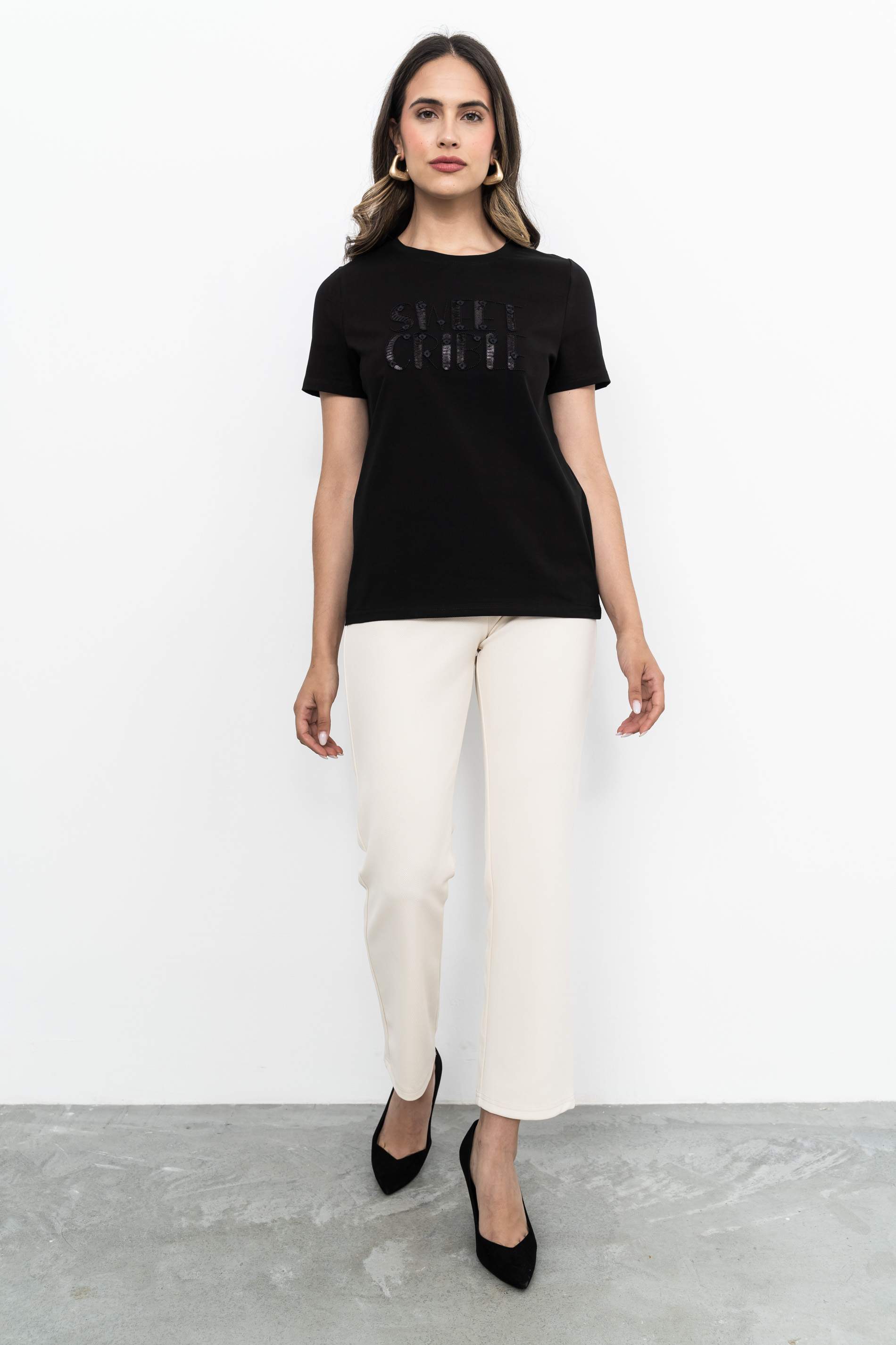 CAMISETA BORDADO SWEET NEGRO