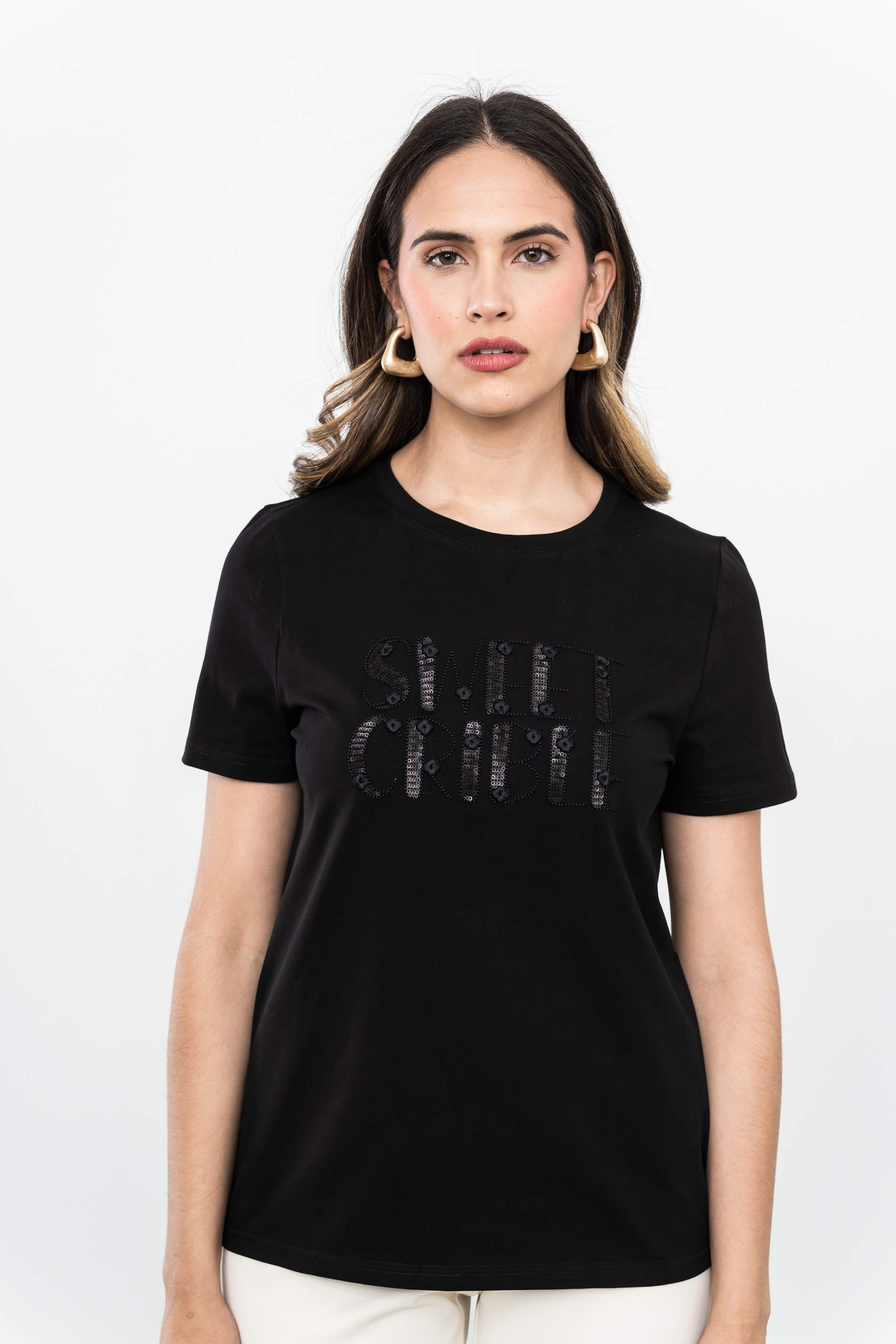 CAMISETA BORDADO SWEET NEGRO
