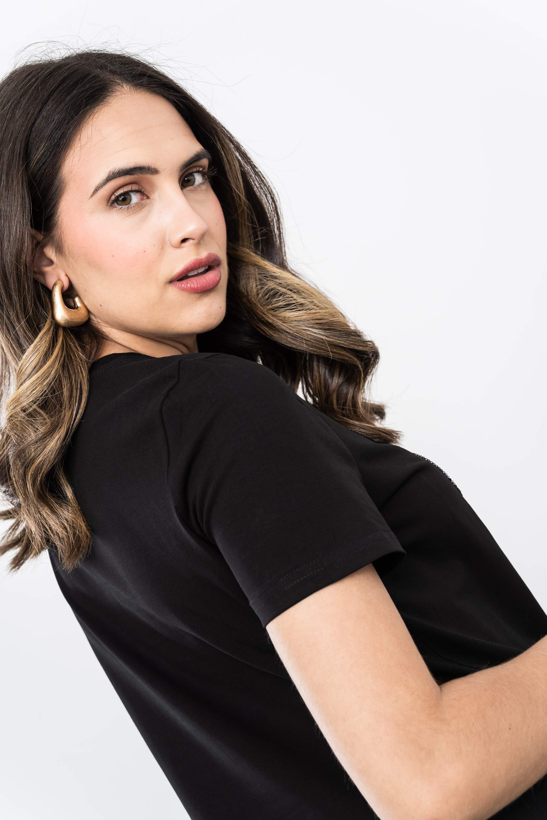 CAMISETA BORDADO SWEET NEGRO