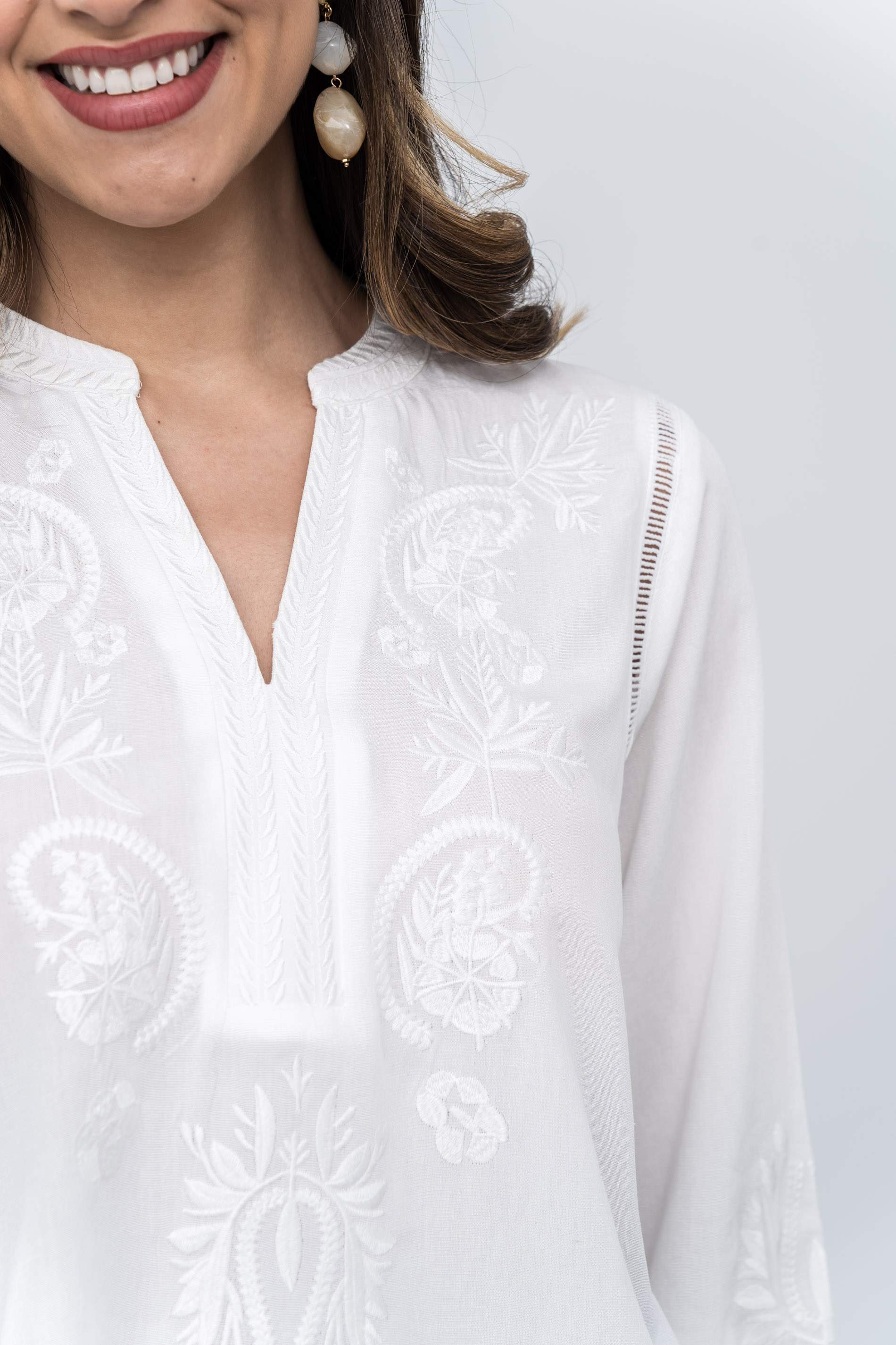 BLUSA BORDADOS DELANTERO