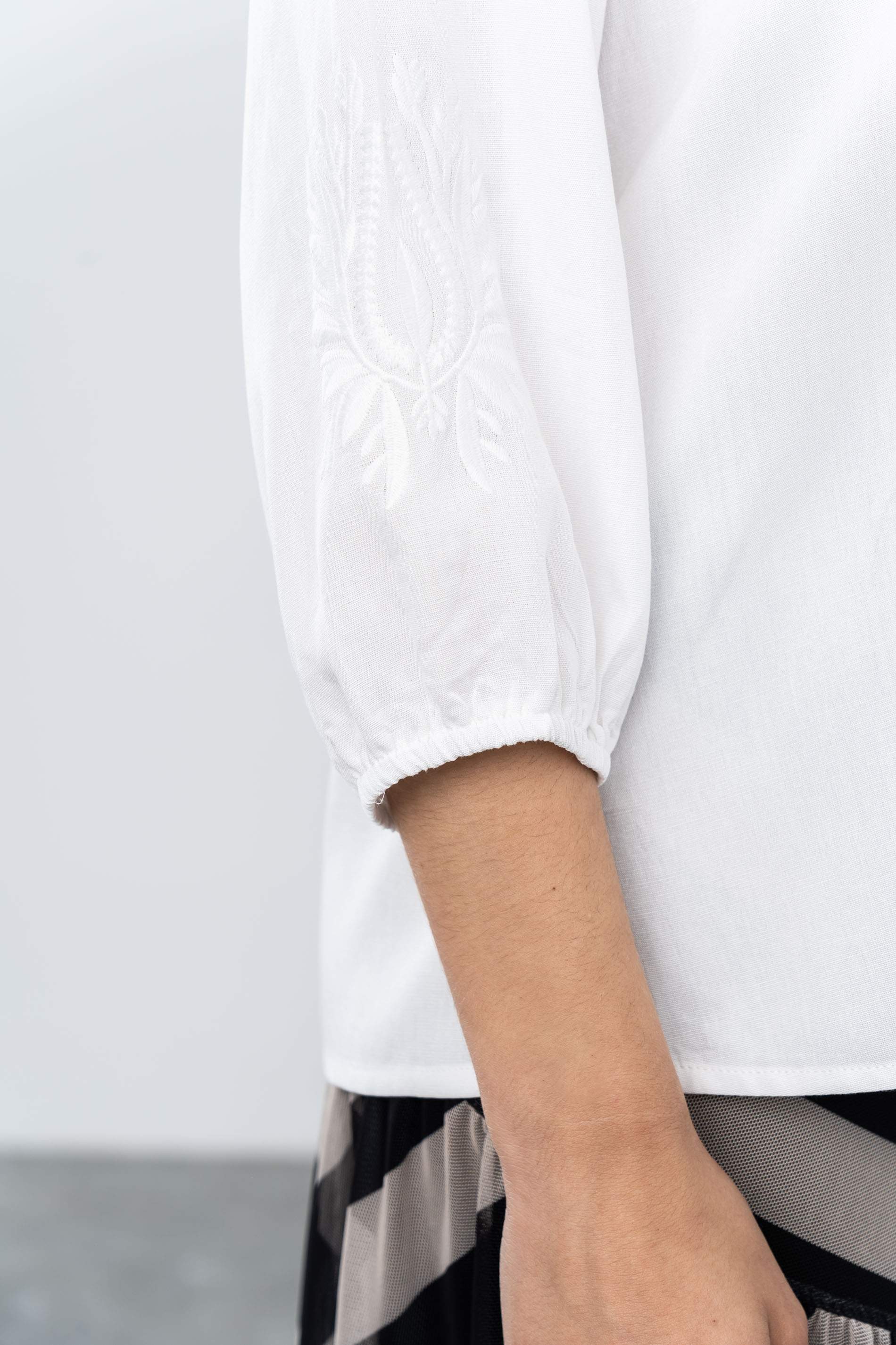 BLUSA BORDADOS DELANTERO