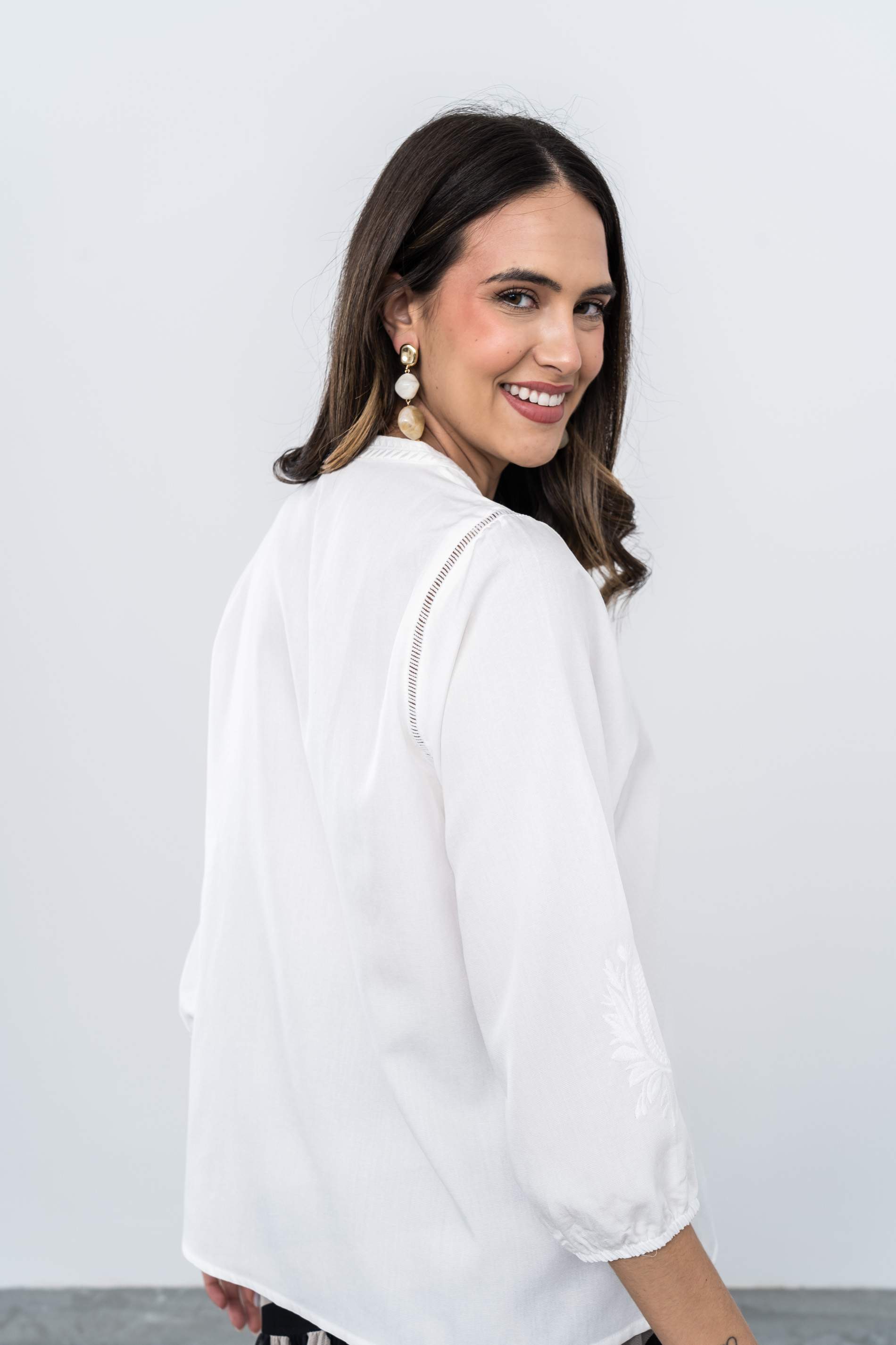 BLUSA BORDADOS DELANTERO