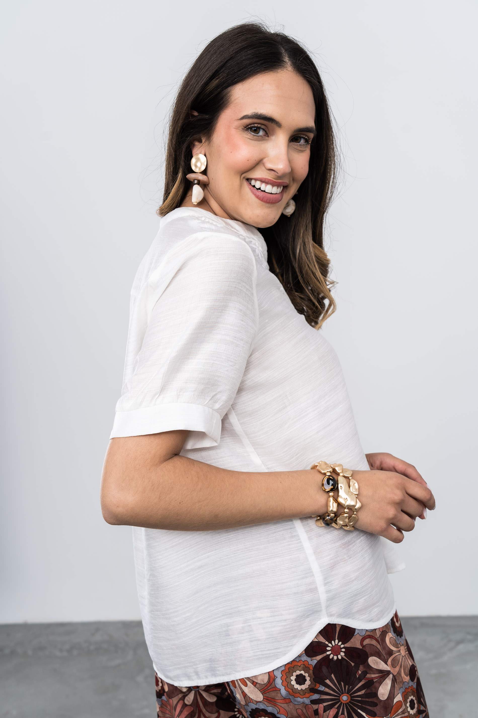 BLUSA BORDADOS TIRA BOTÓN