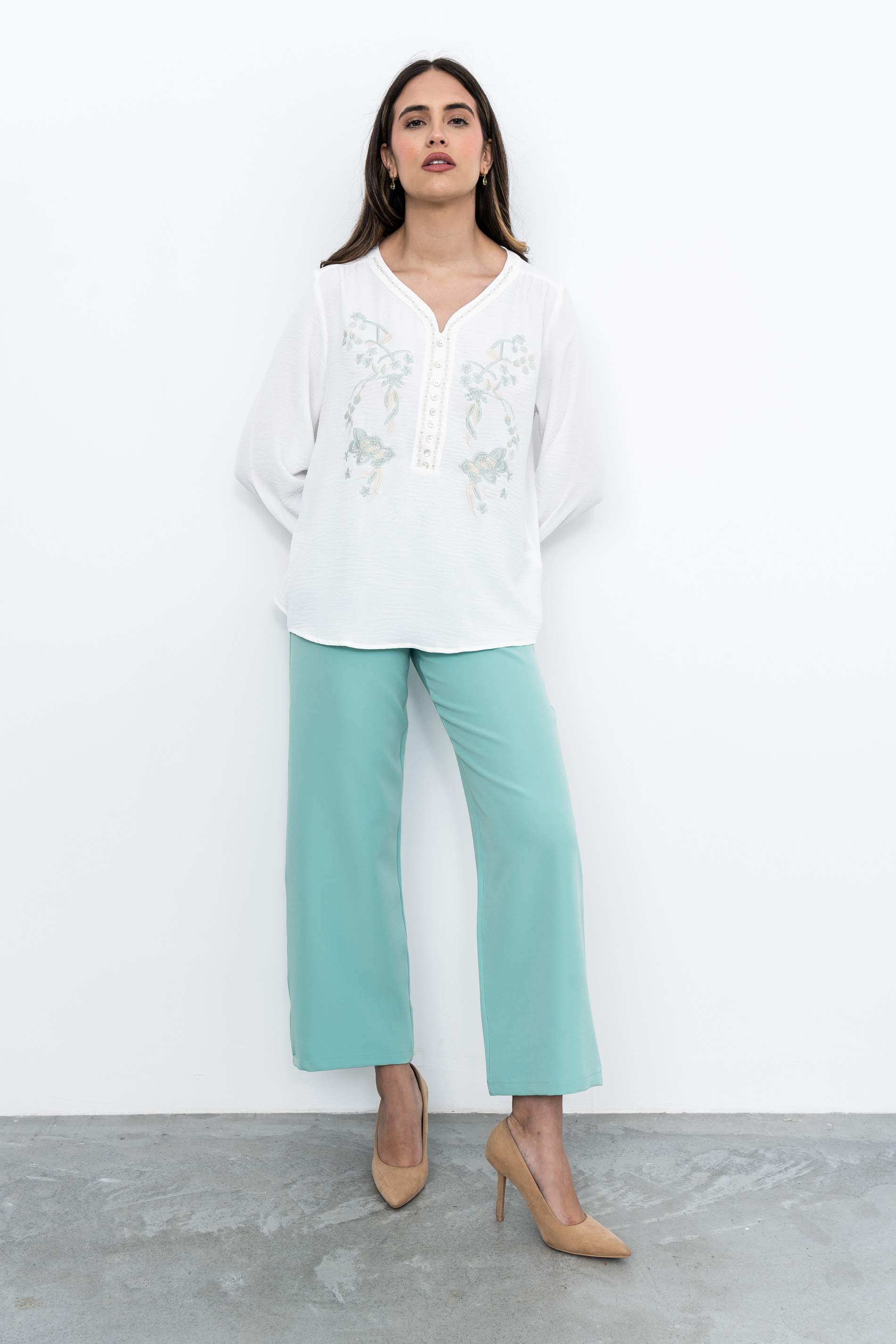 BLUSA BORDADOS BICOLOR