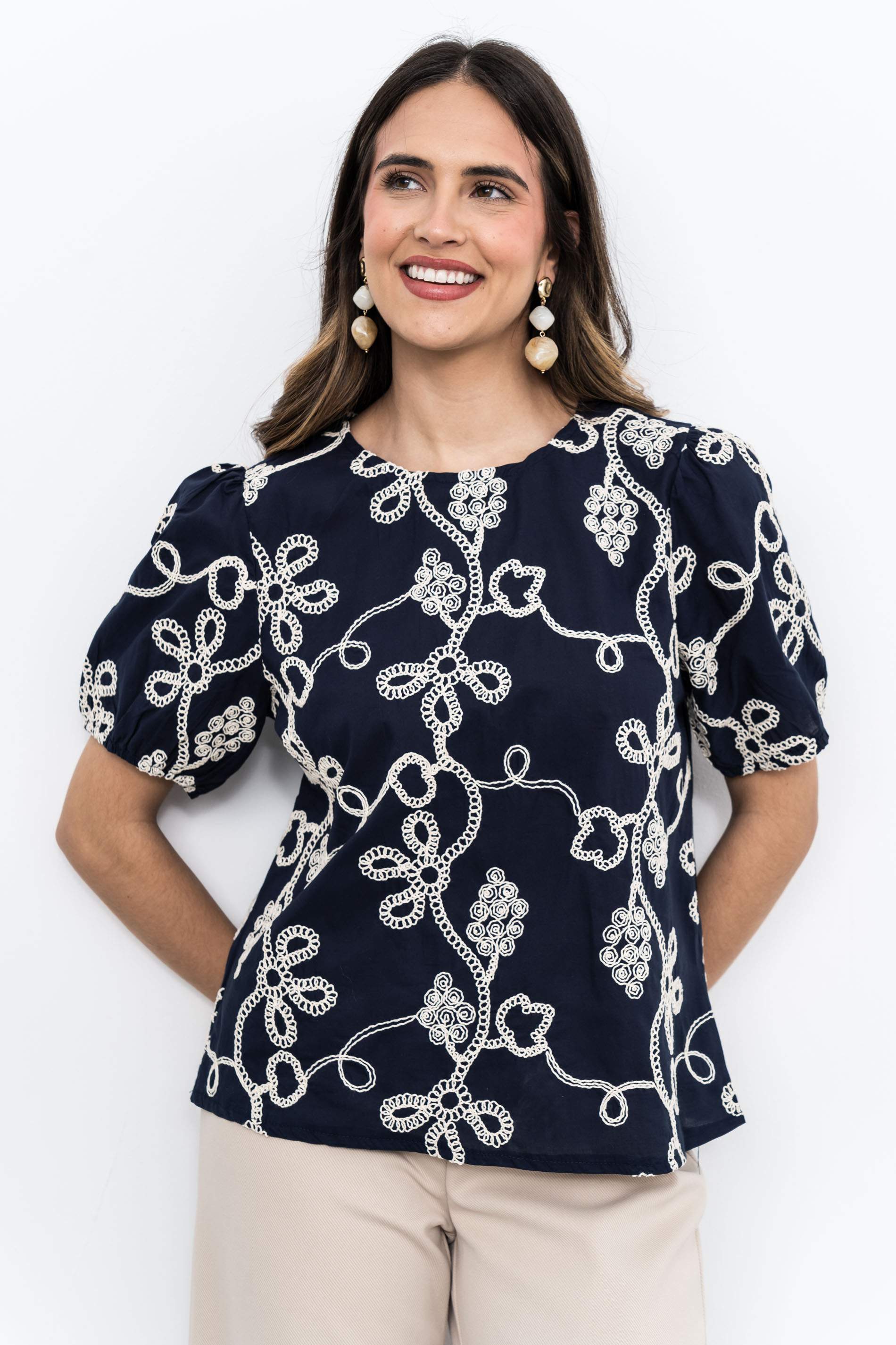 BLUSA BORDADO CORDÓN