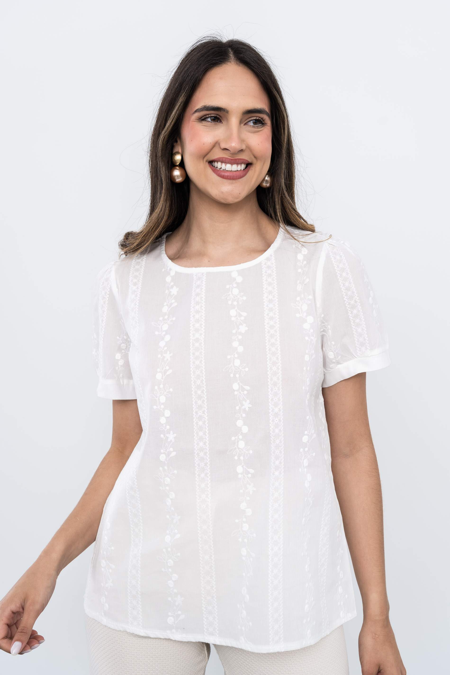 BLUSA BORDADOS FLORECITAS
