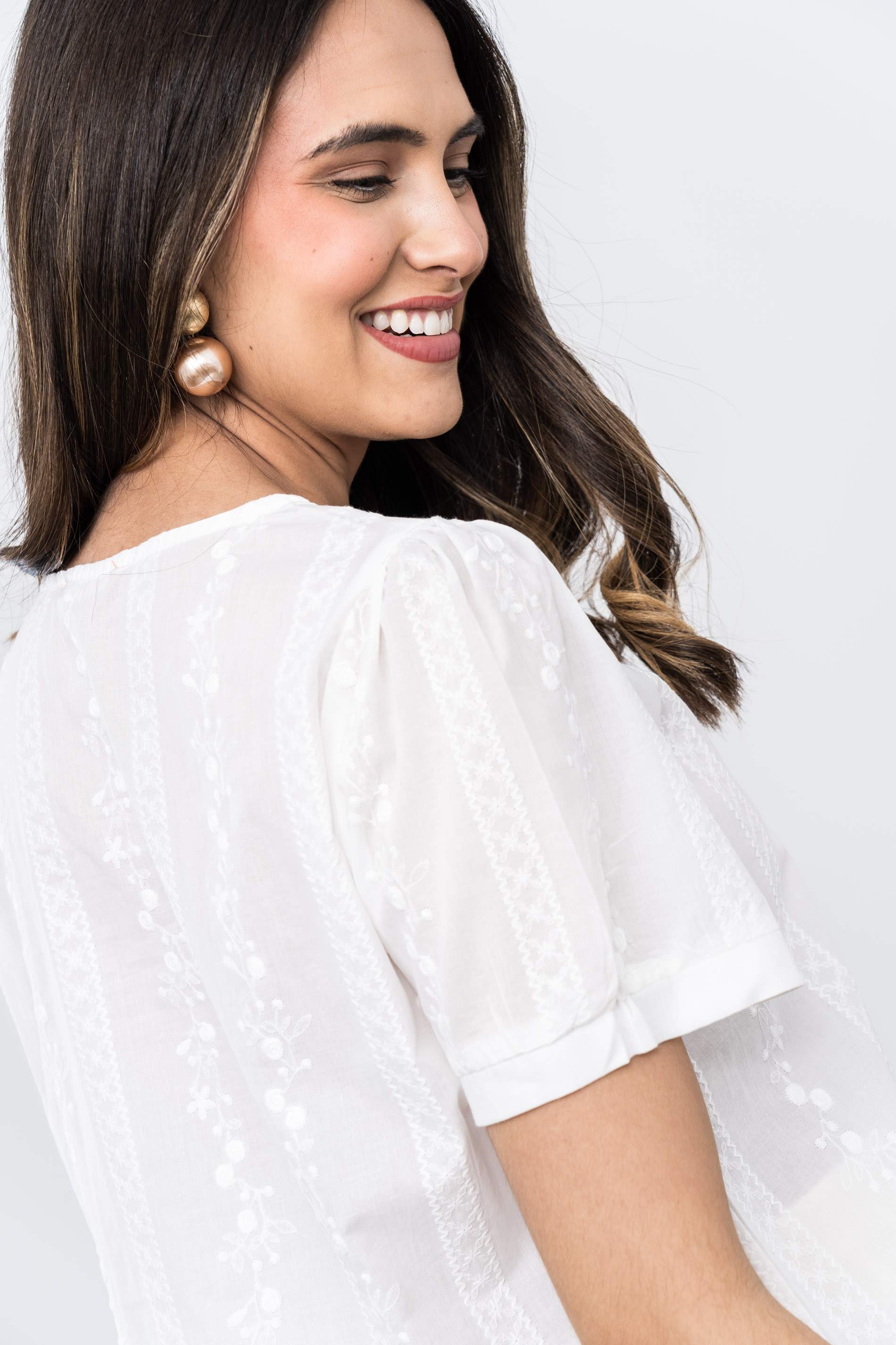 BLUSA BORDADOS FLORECITAS