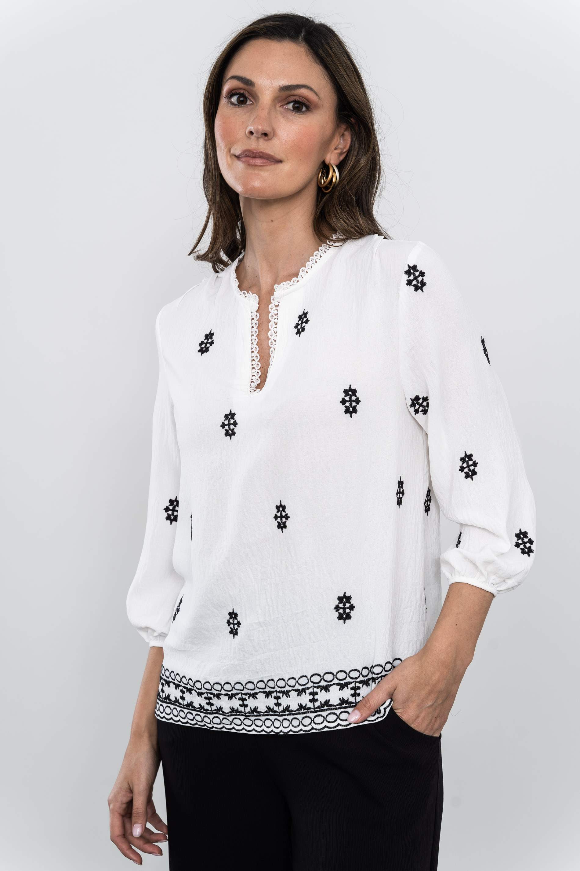 BLUSA BORDADOS CENEFA