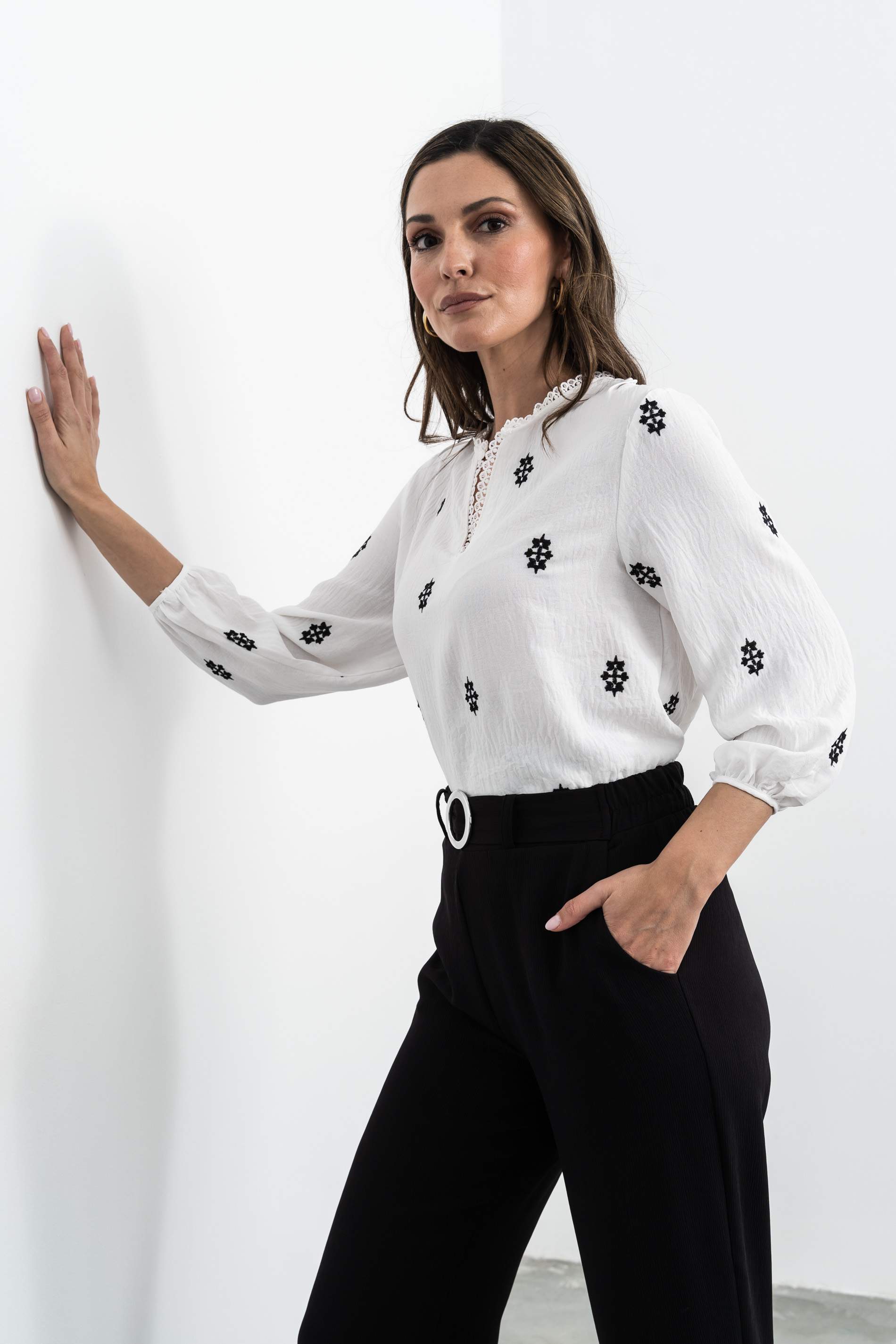 BLUSA BORDADOS CENEFA