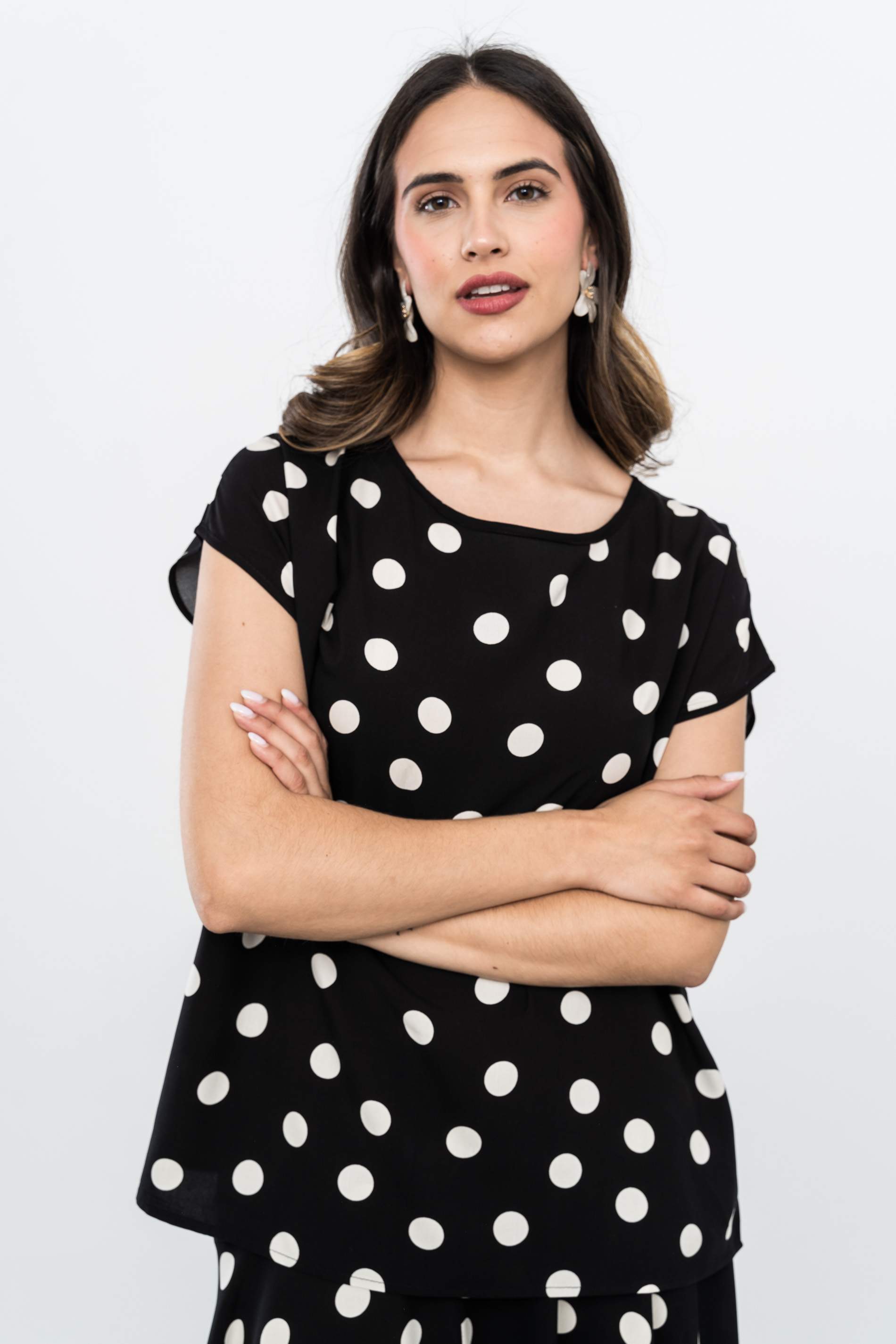 BLUSA TOPOS NEGRO