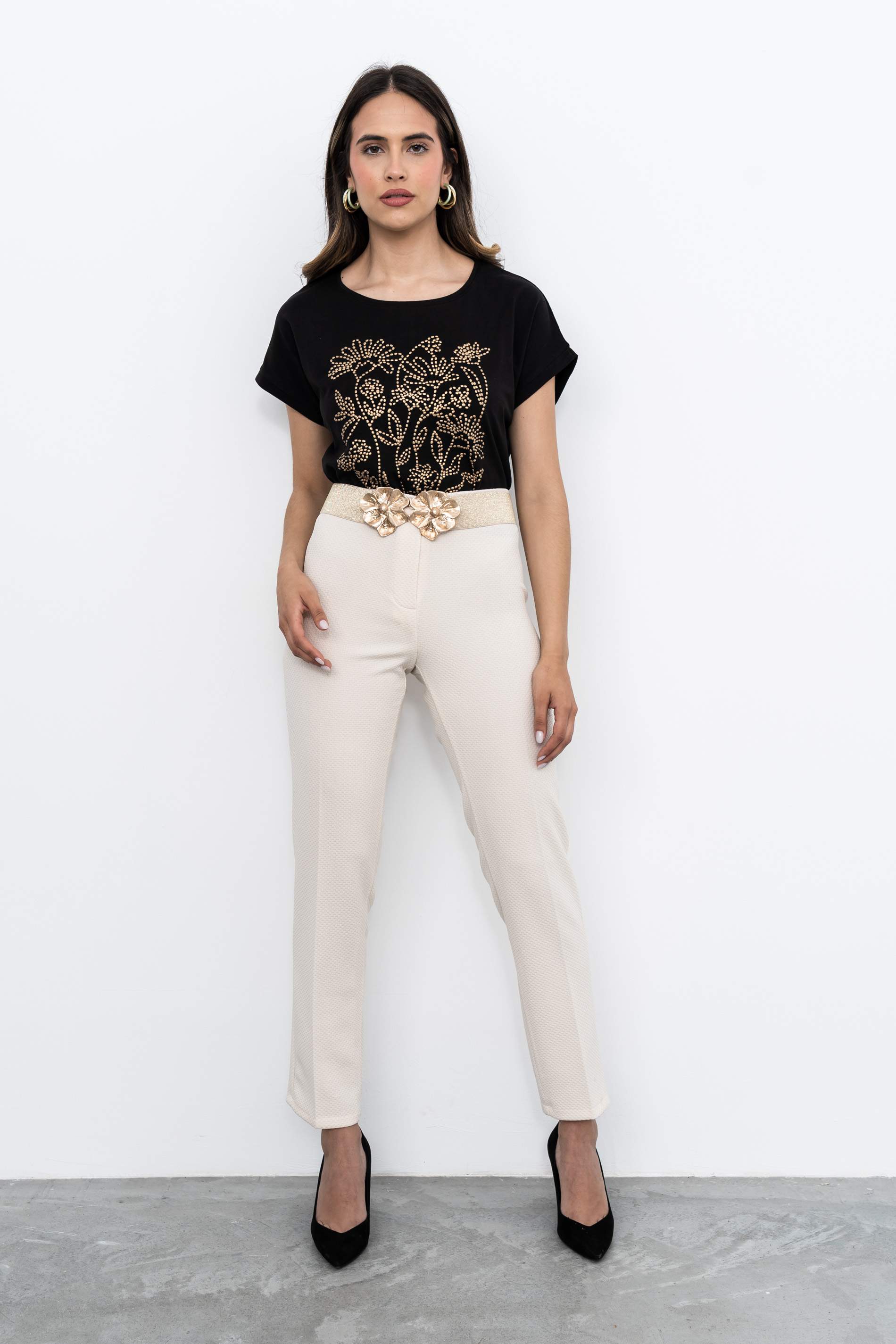 CAMISETA DETALLE RELIEVE NEGRO